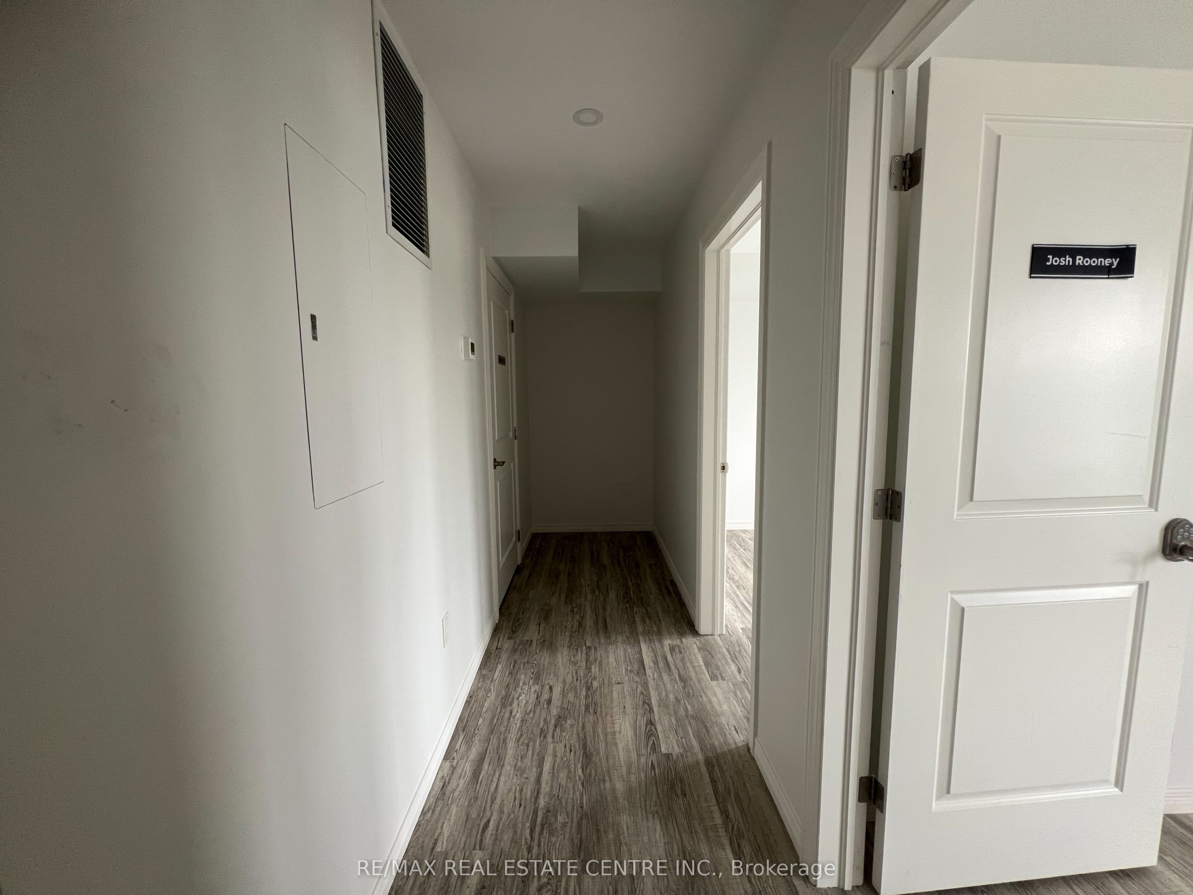 #c - 770 Glengarry Crescent Property Photo 3