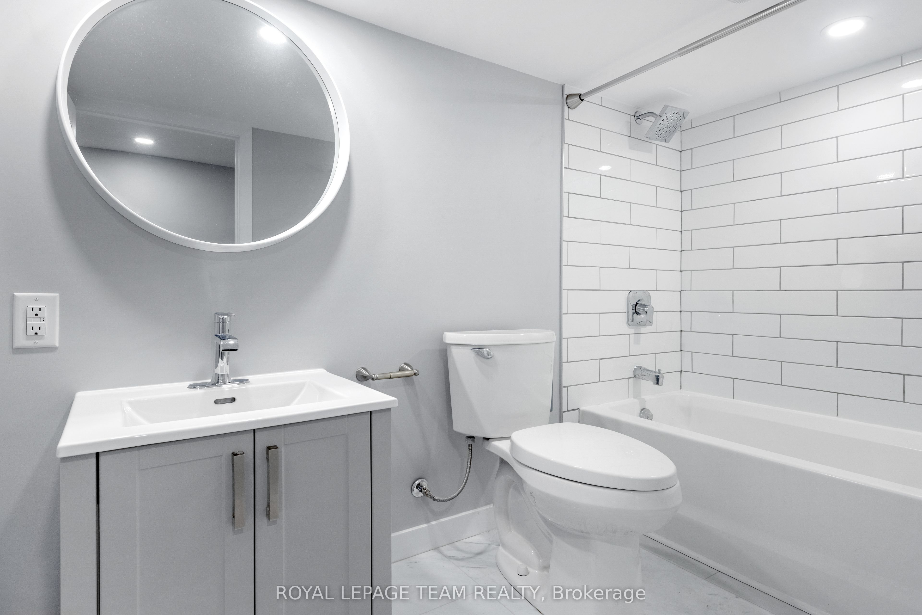 #7 - 883 Somerset Street Property Photo 9