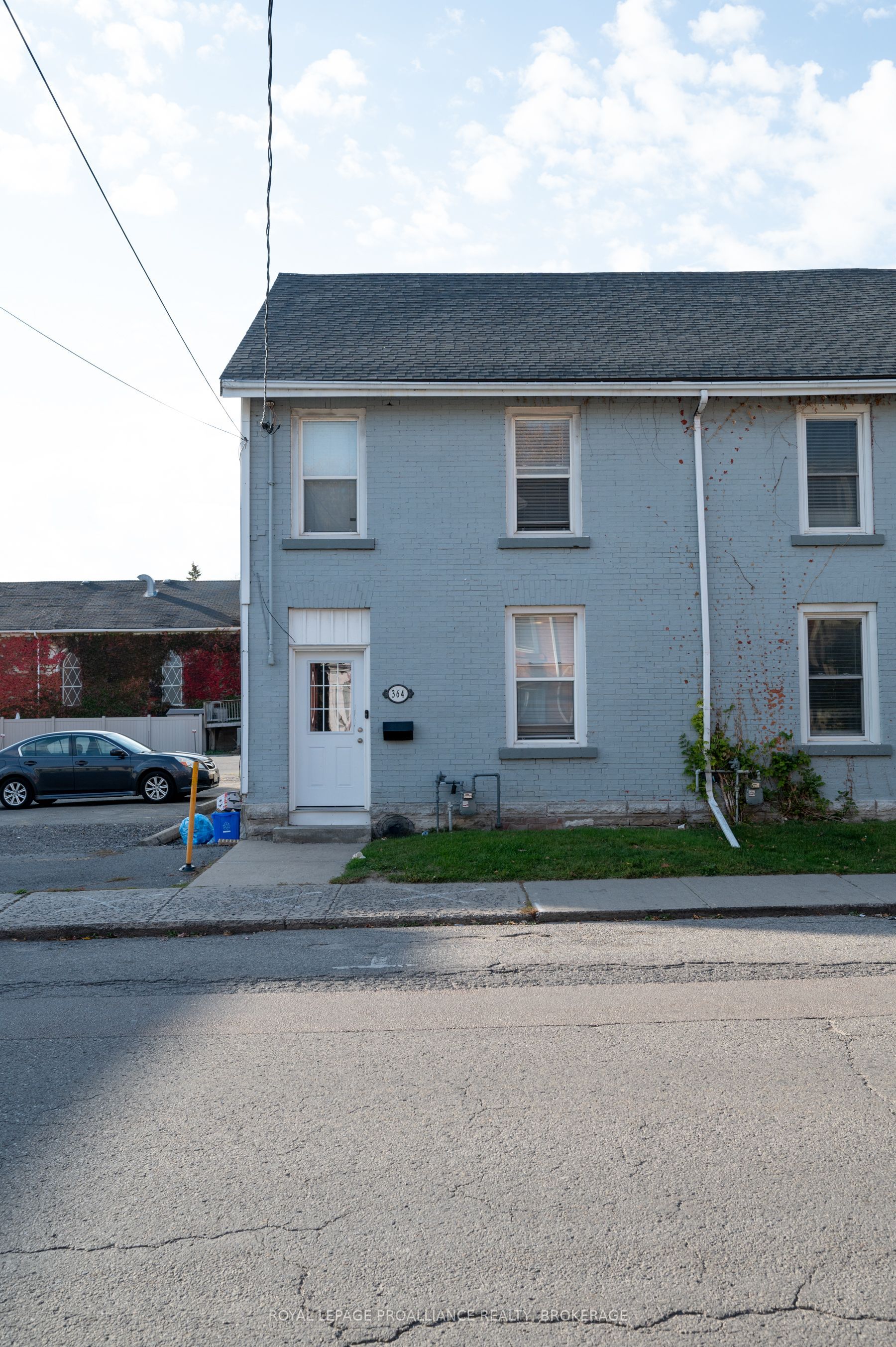364 Barrie St Property Photo