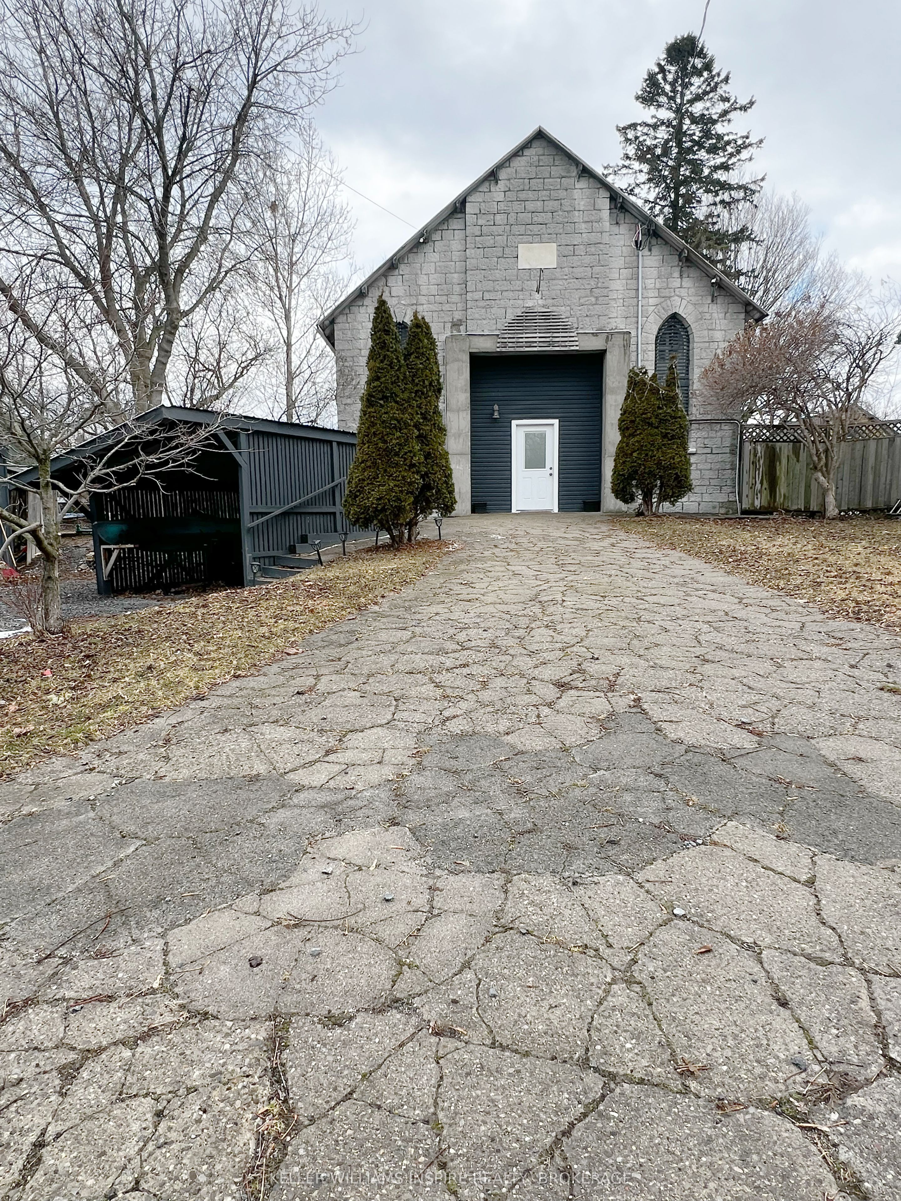 319 Simmons Road Property Photo