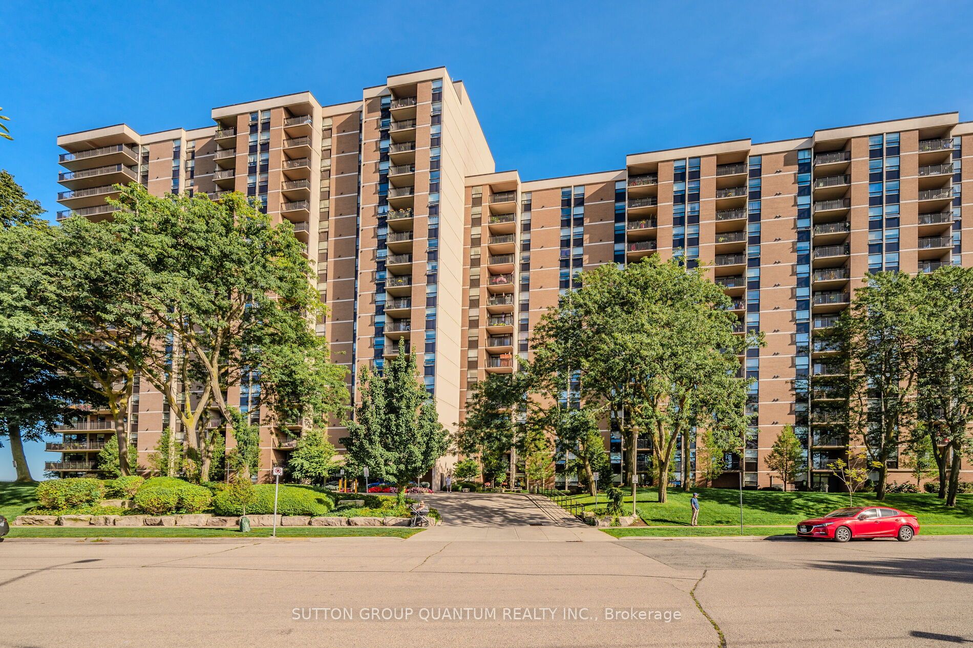 500 Green Rd Property Photo