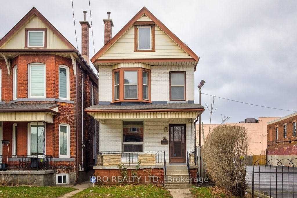 #main - 219 Wentworth Street Property Photo