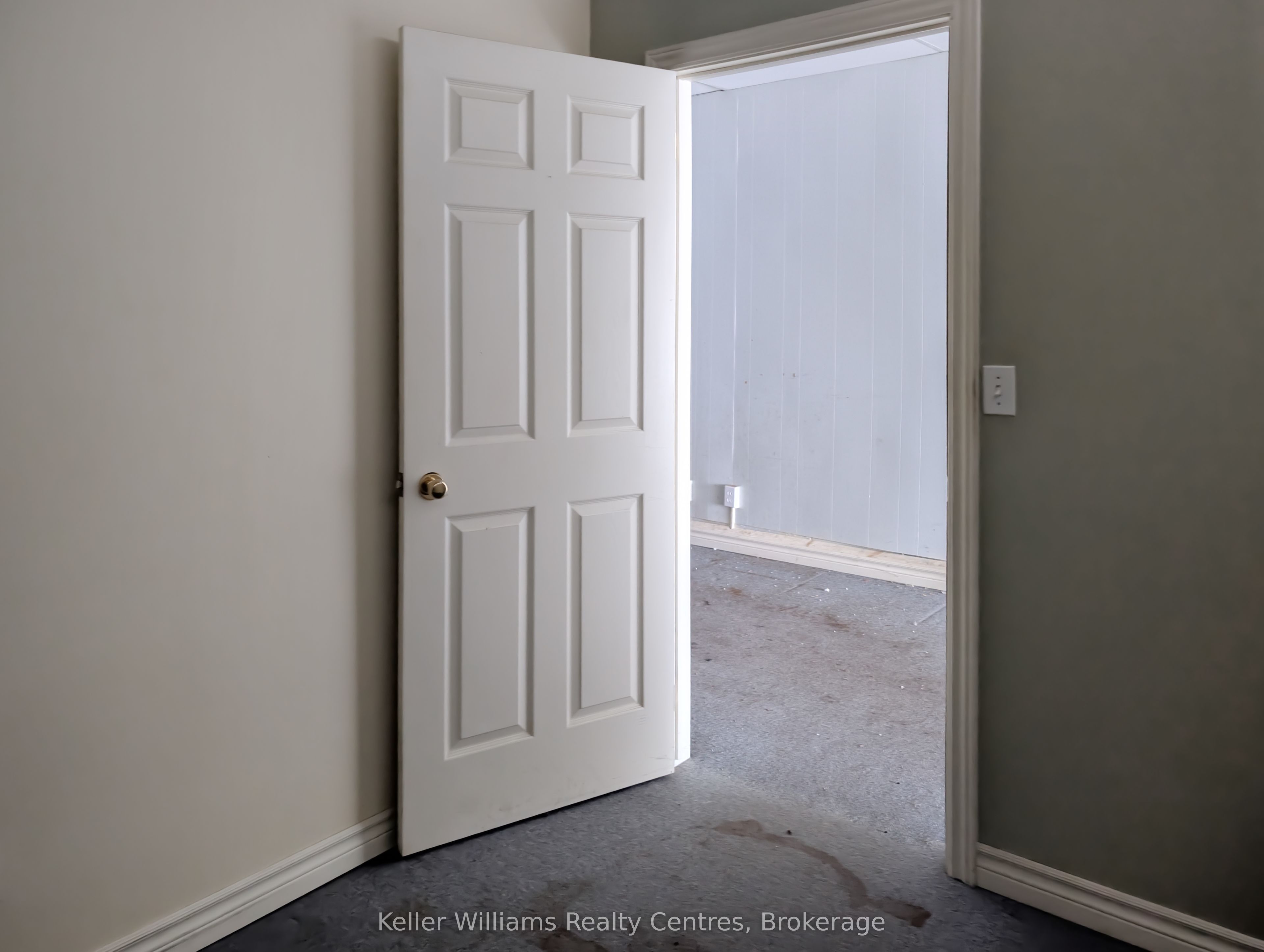 638 Berford Property Photo 14
