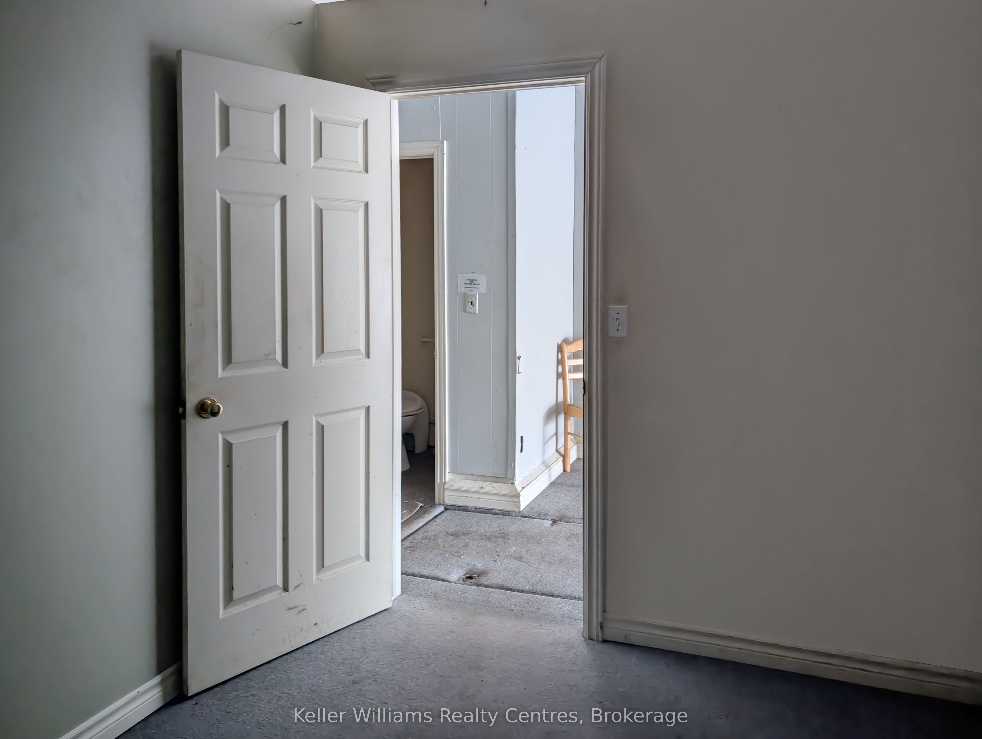 638 Berford Property Photo 16