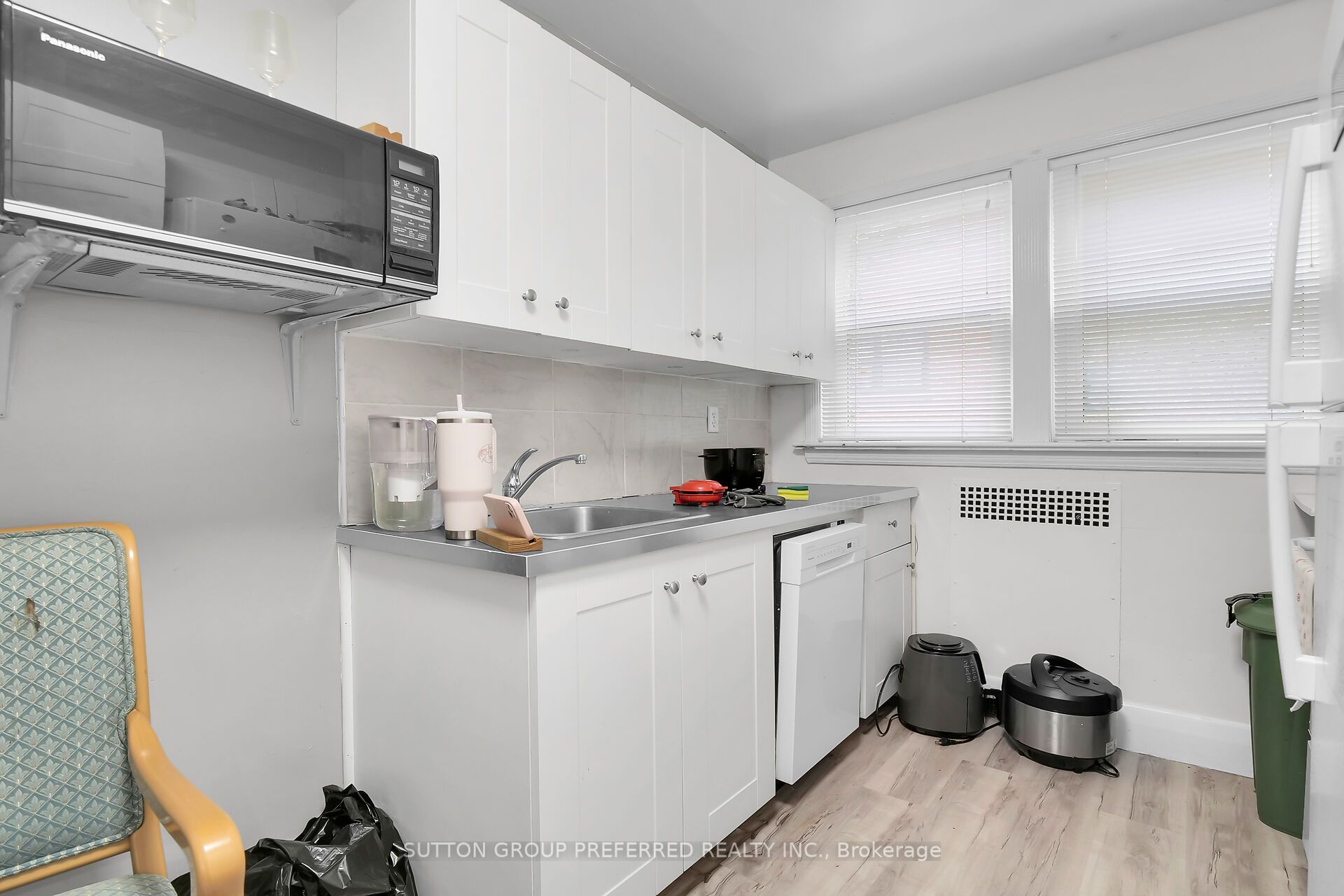 137 Windsor Crescent Property Photo 6