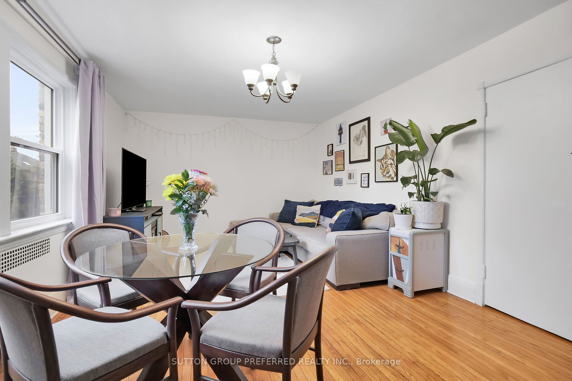 137 Windsor Crescent Property Photo 7