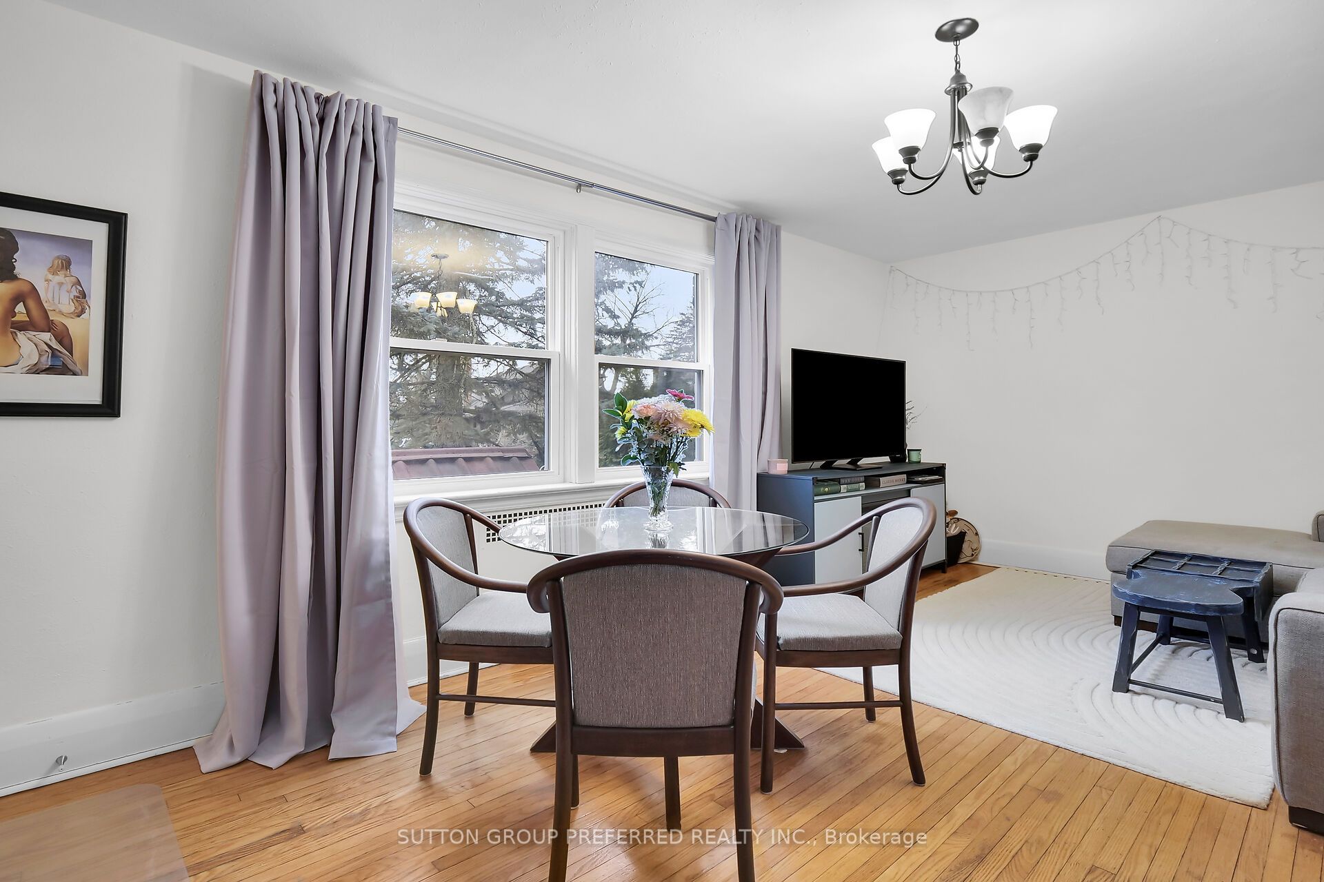 137 Windsor Crescent Property Photo 8