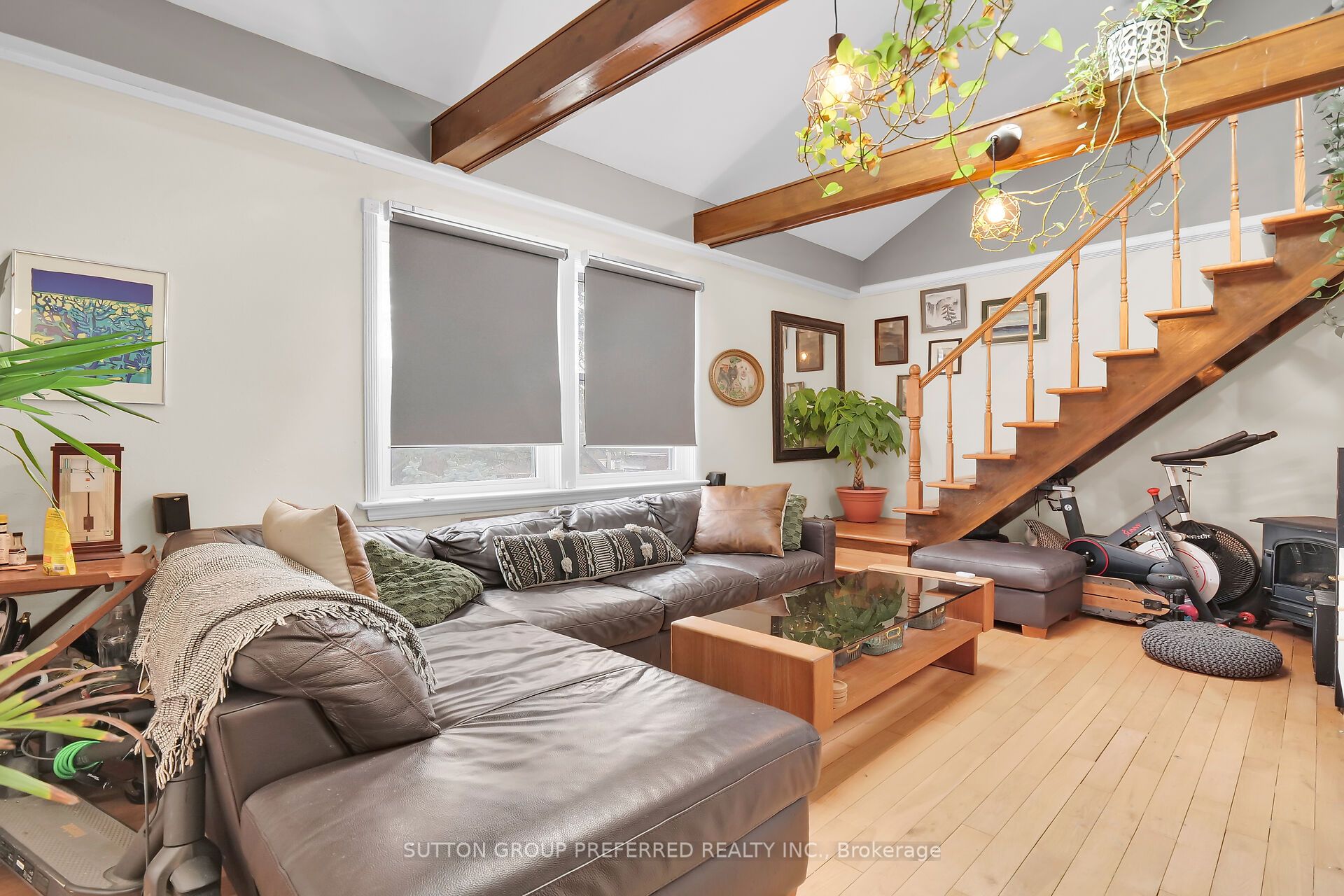 137 Windsor Crescent Property Photo 12
