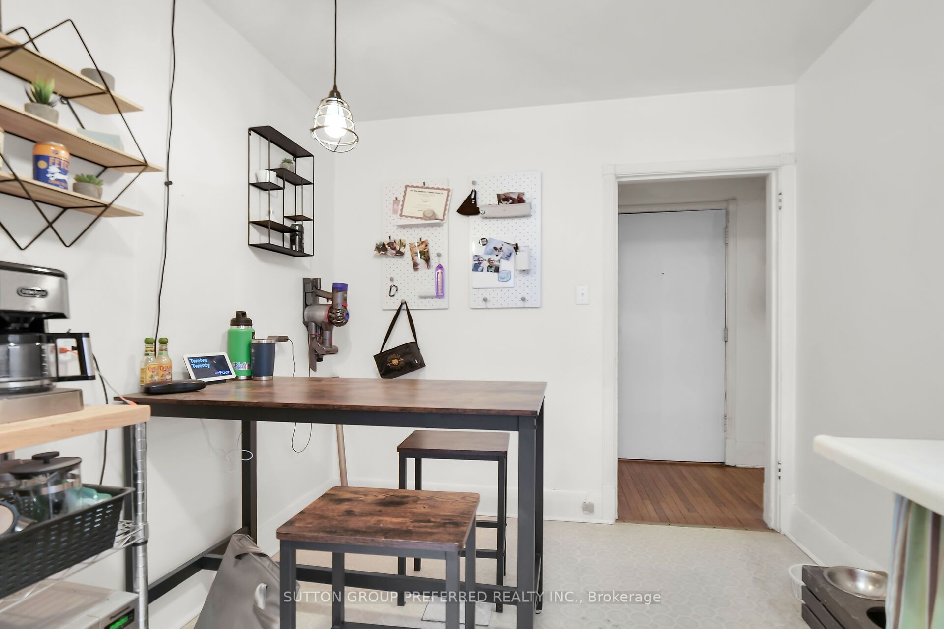 137 Windsor Crescent Property Photo 15
