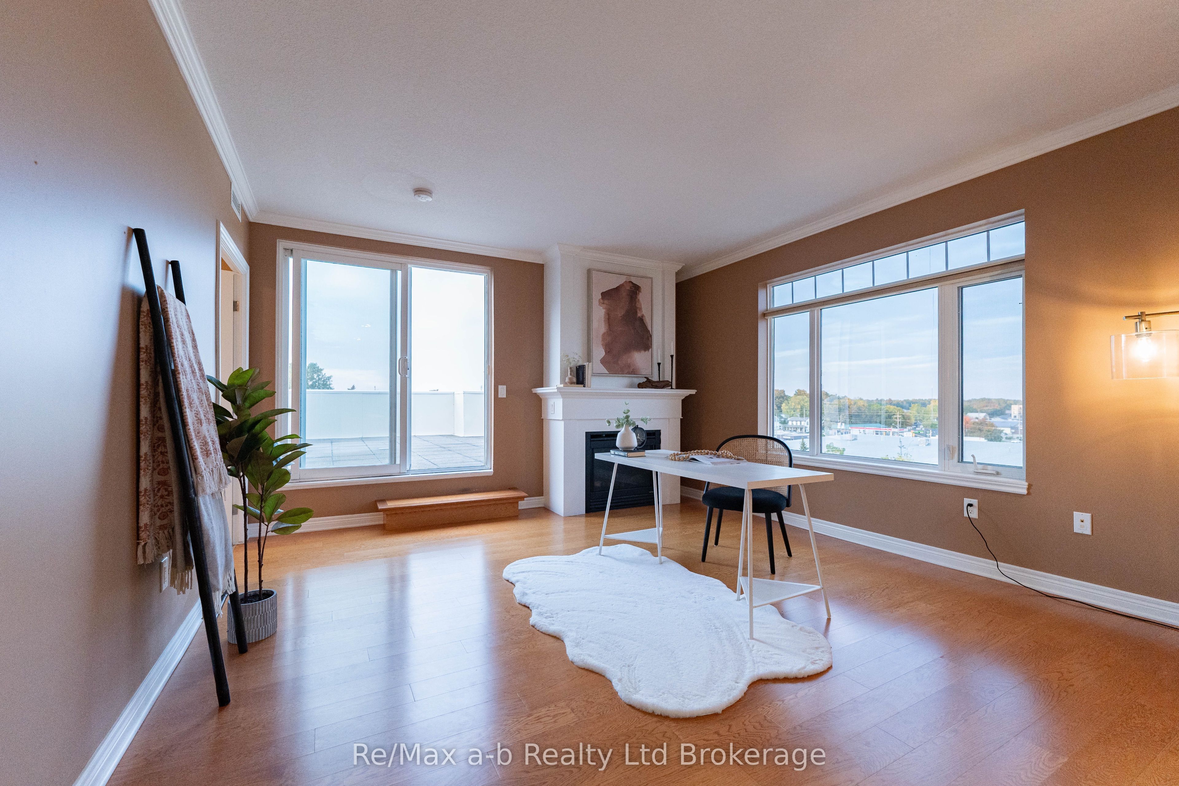 80 Bridge Street E 604 Property Photo 13