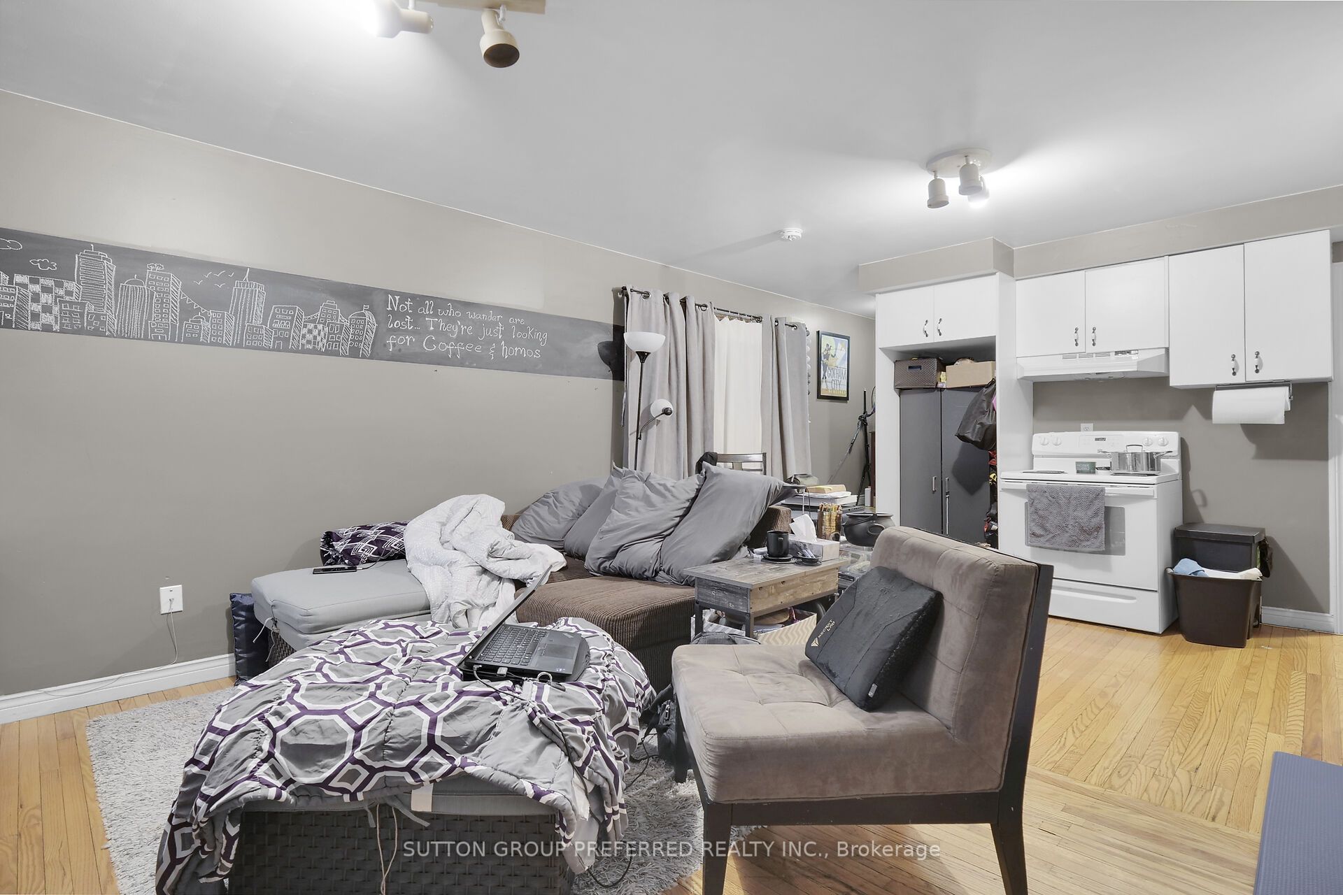 681 Colborne Street Property Photo 10