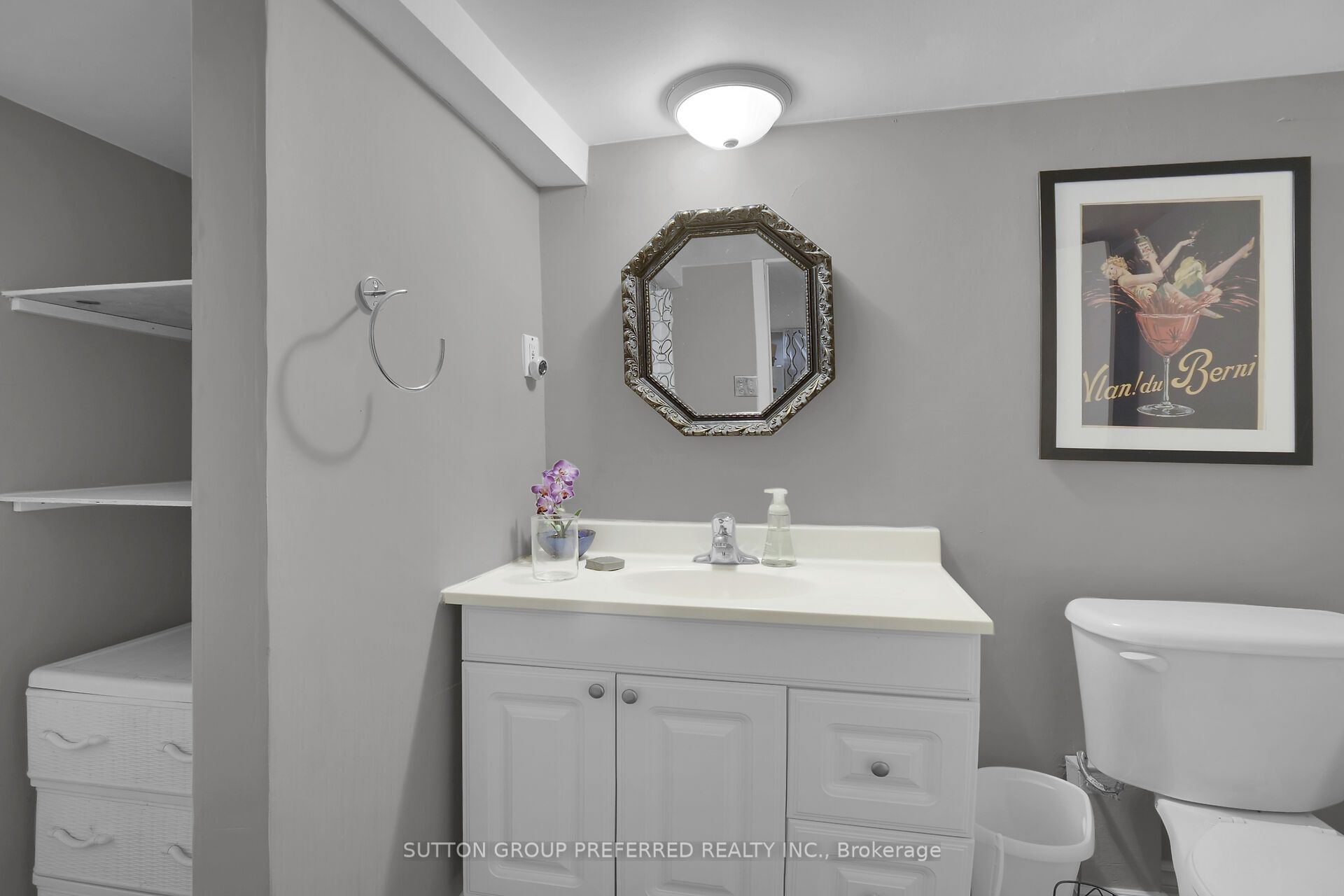 681 Colborne Street Property Photo 12