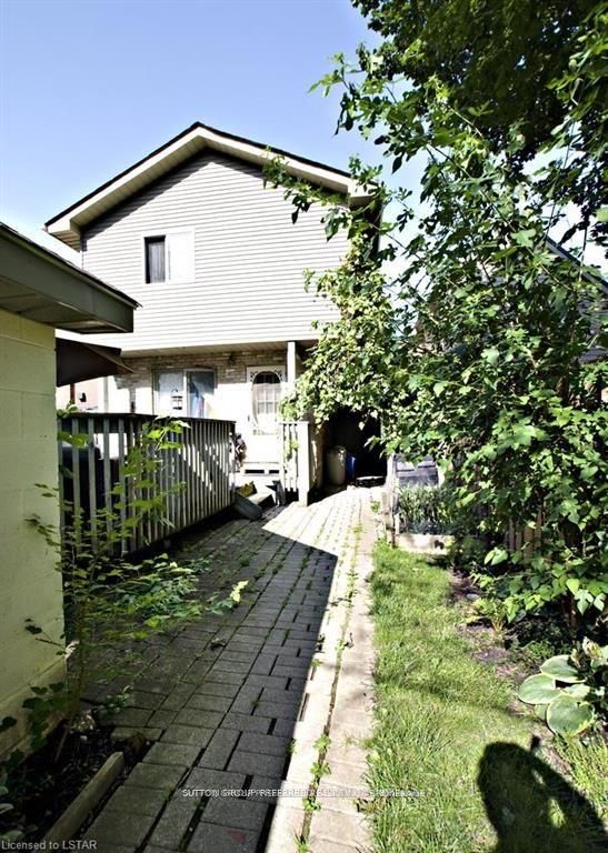 681 Colborne Street Property Photo 14