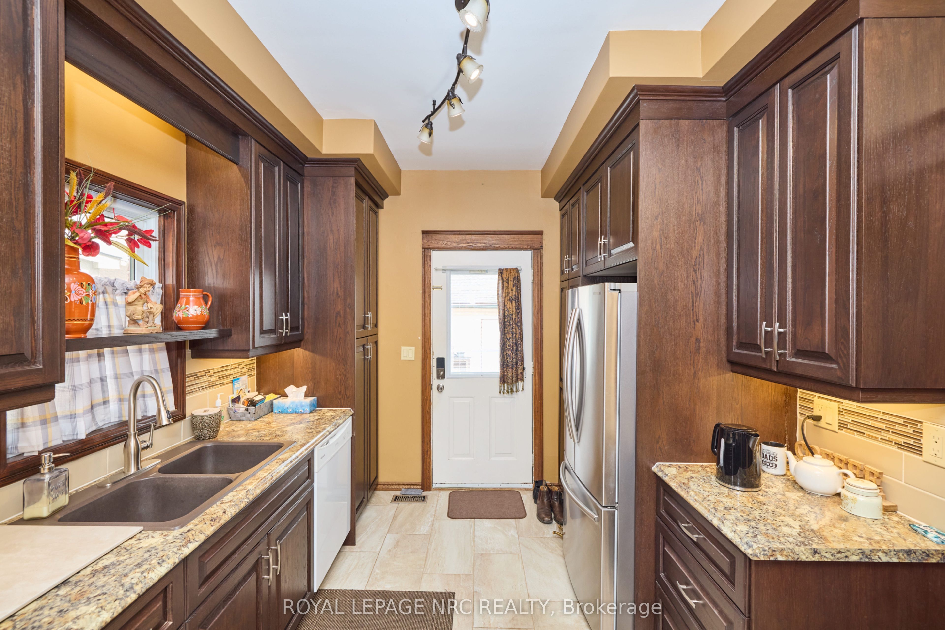 160 Burgar Street Property Photo 16