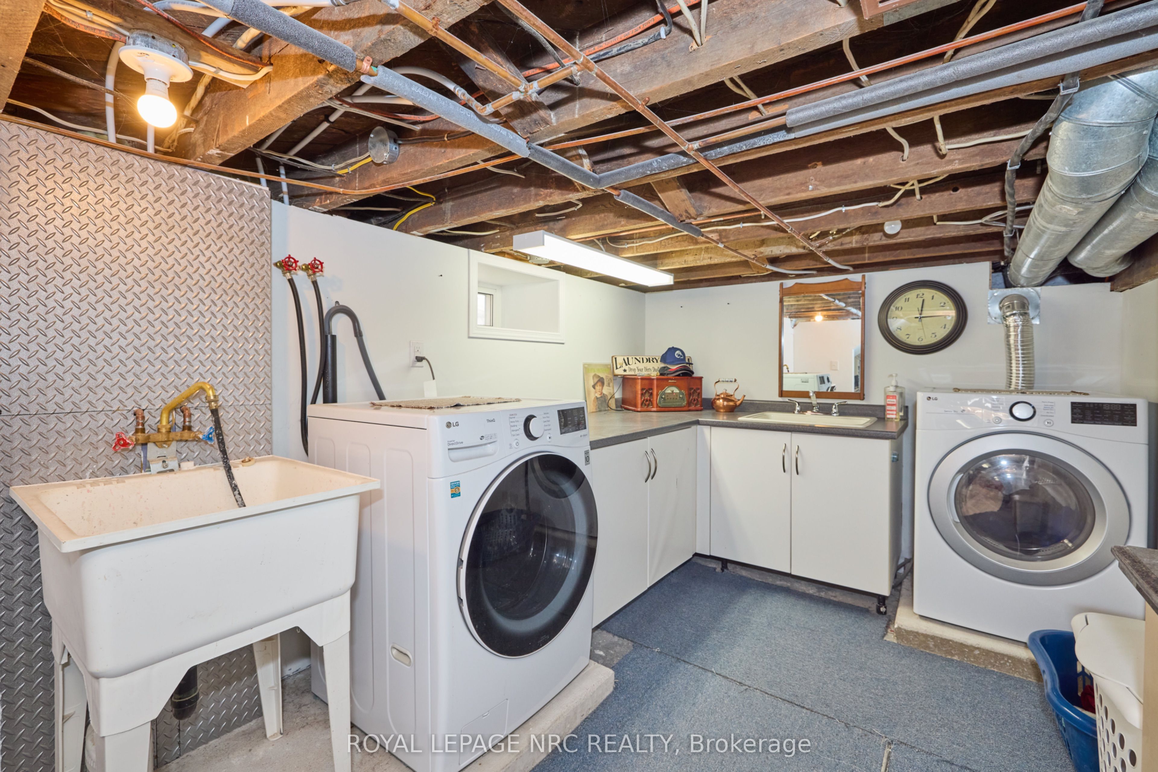 160 Burgar Street Property Photo 32
