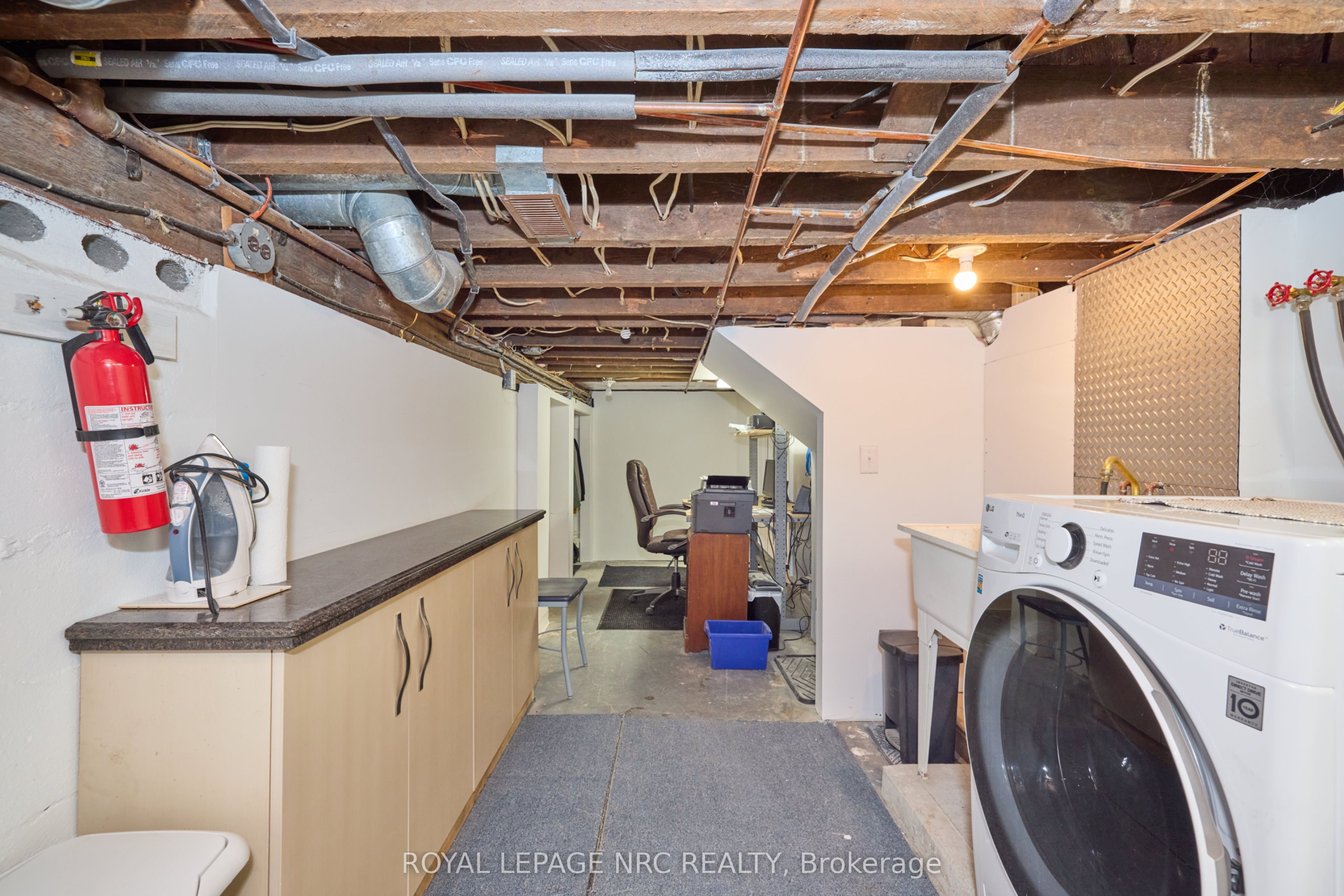 160 Burgar Street Property Photo 33