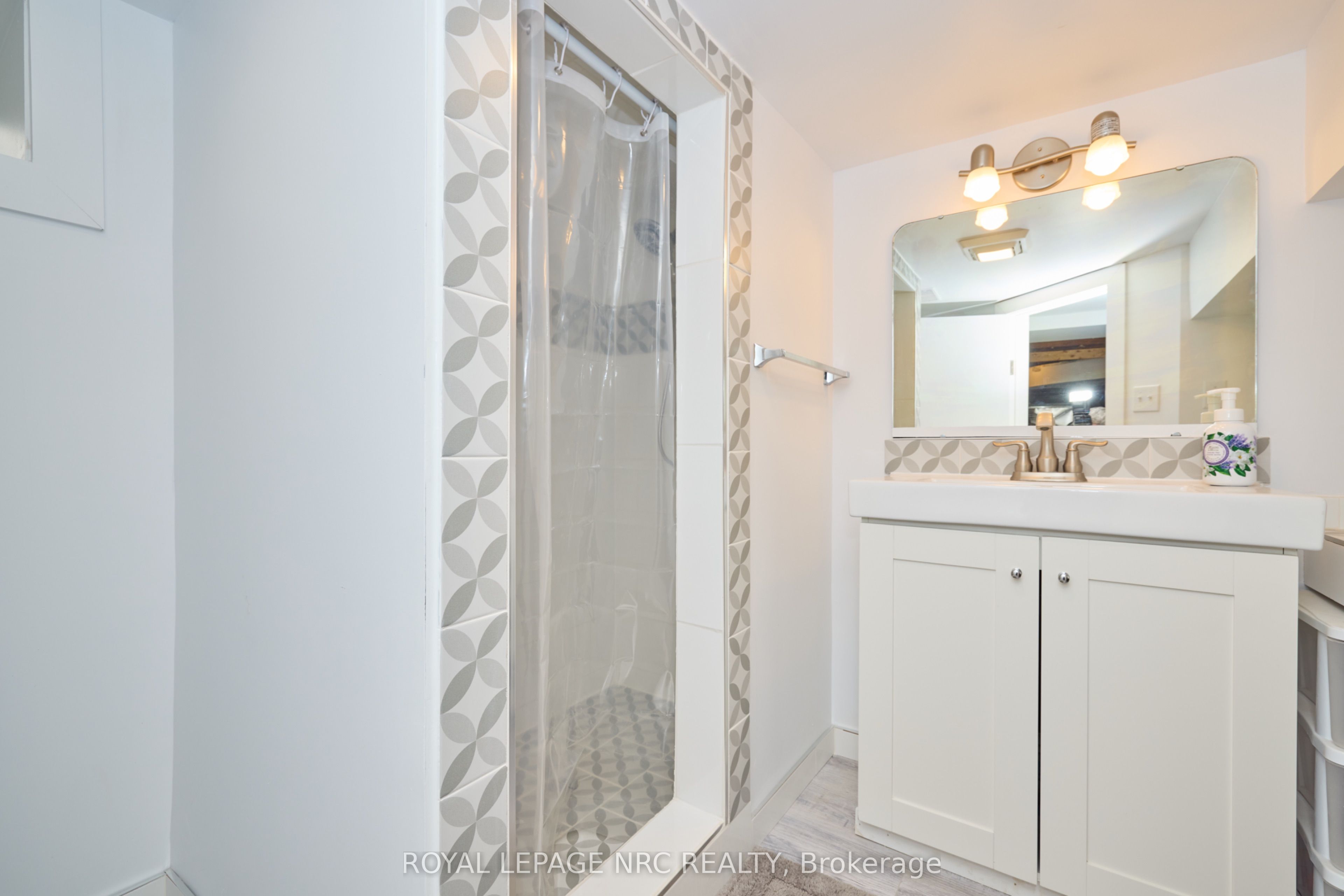 160 Burgar Street Property Photo 34