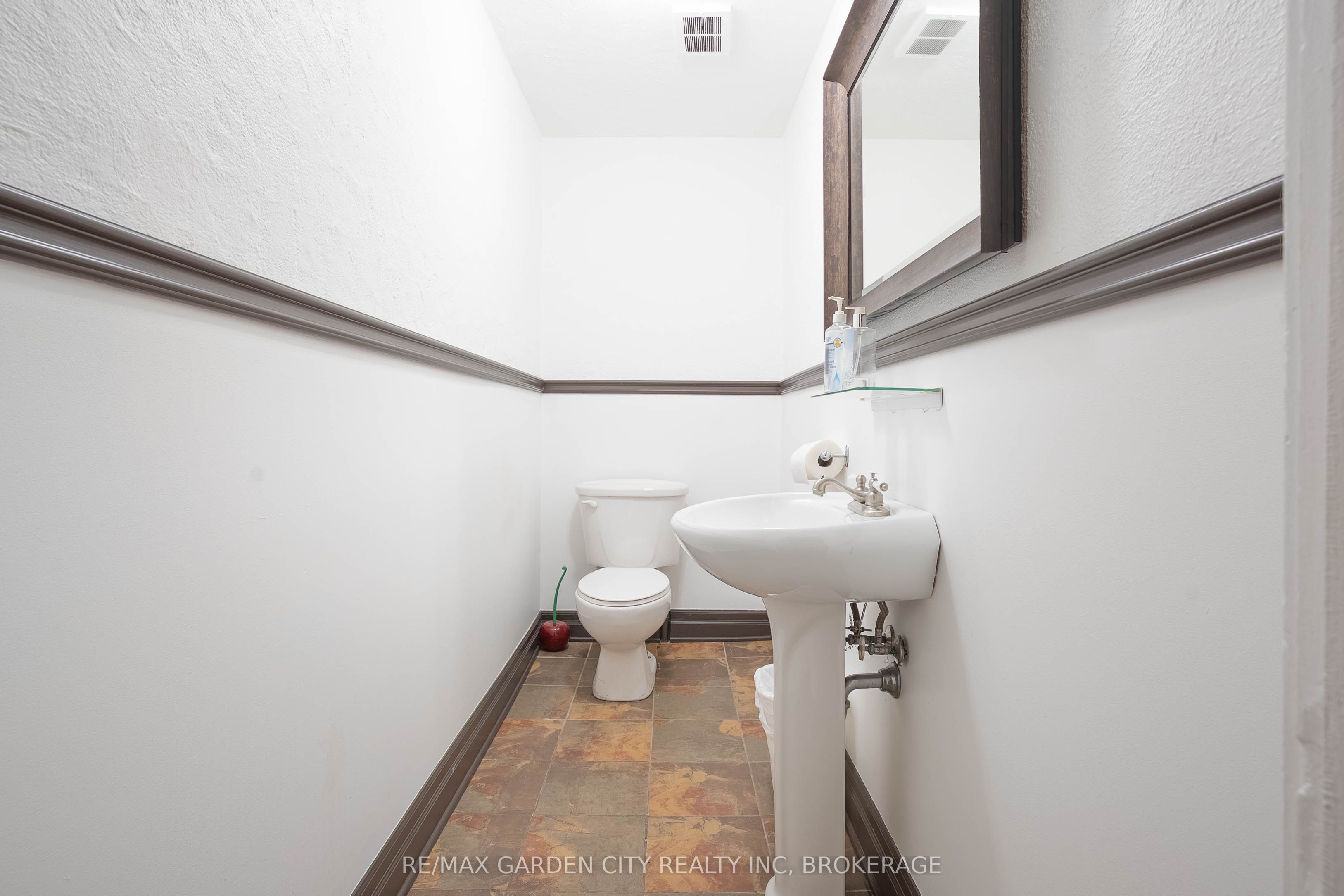 20 St. Paul Street Property Photo 17
