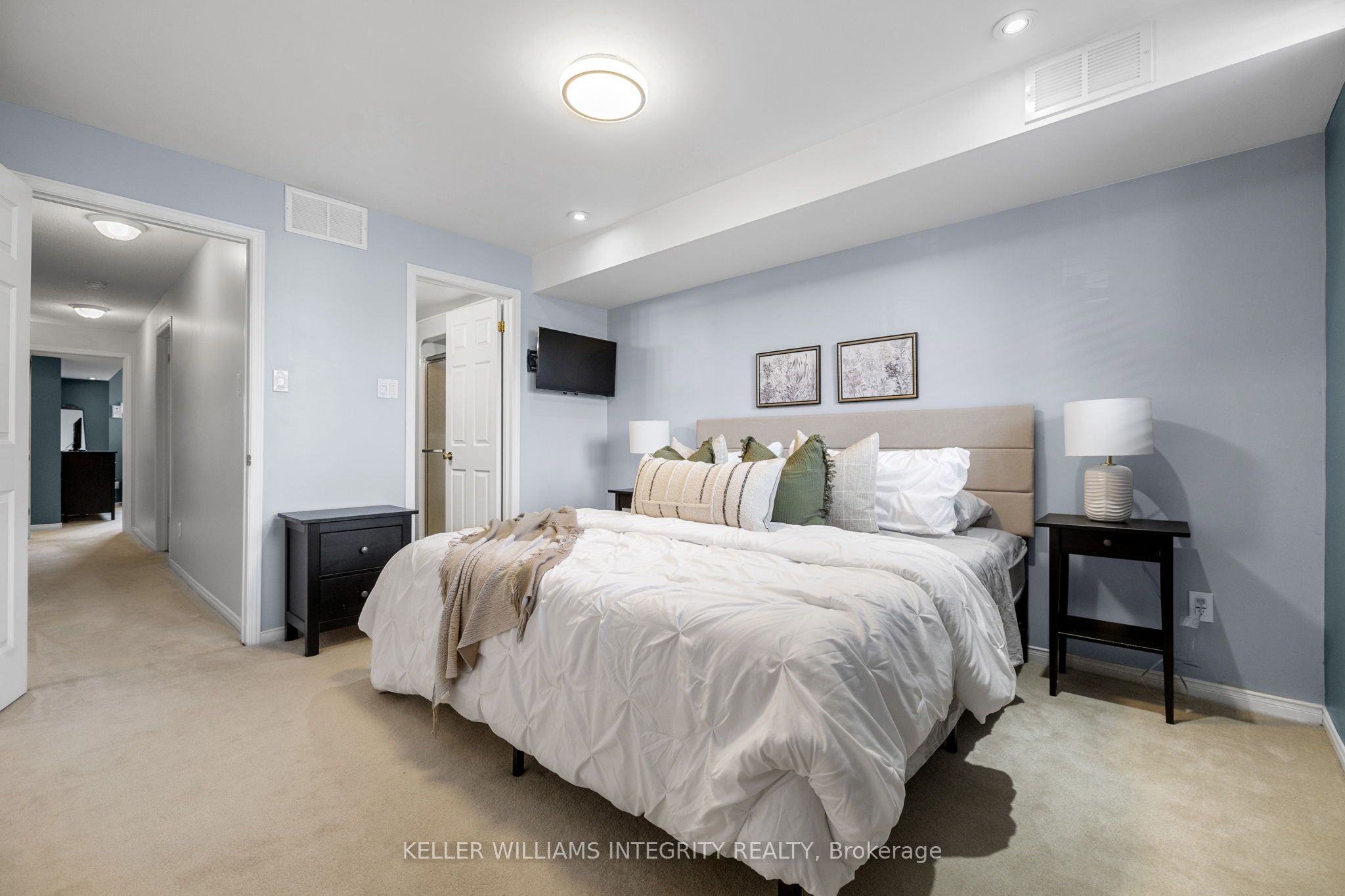 856 Longfields Drive Property Photo 17