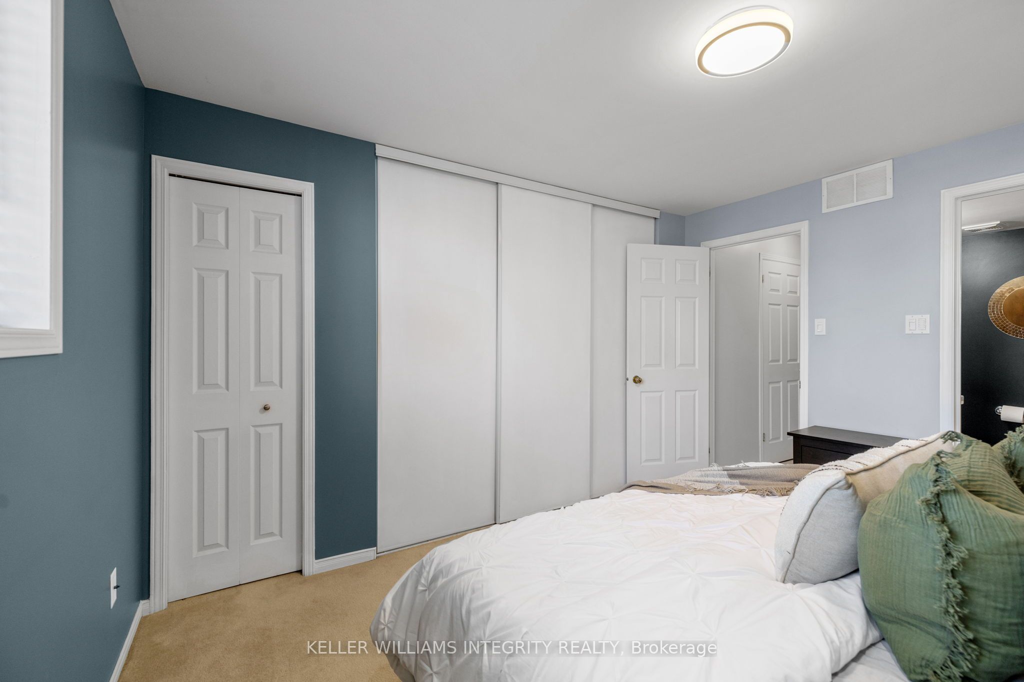 856 Longfields Drive Property Photo 18