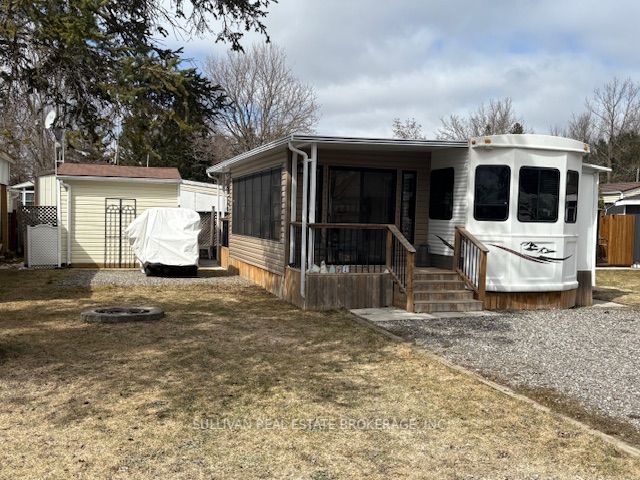 2071 Friendly Blvd Property Photo