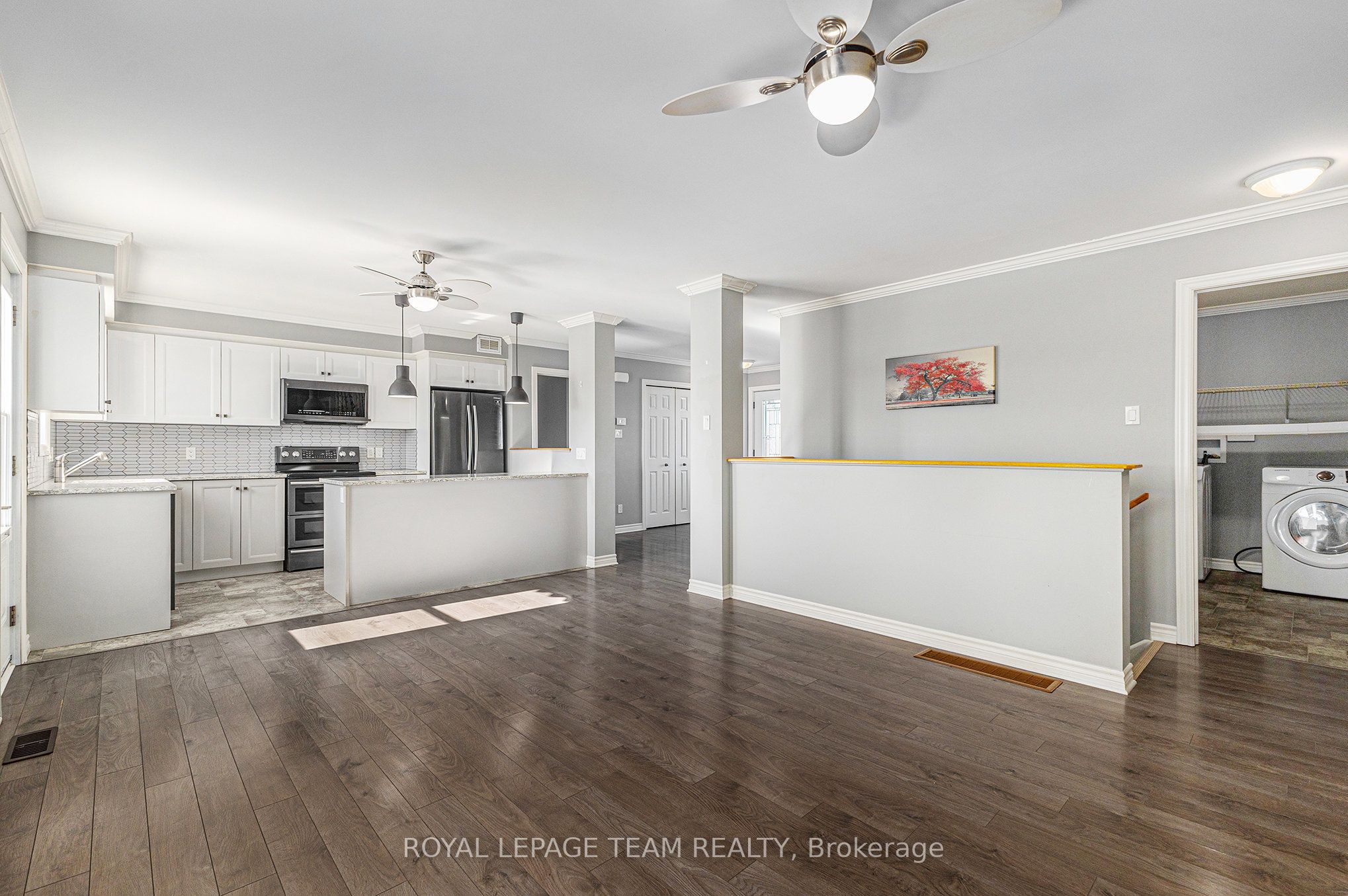 2833 Dunrobin Road Property Photo 9