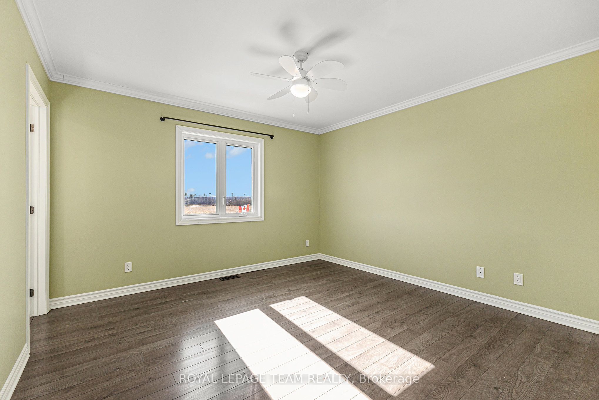 2833 Dunrobin Road Property Photo 17