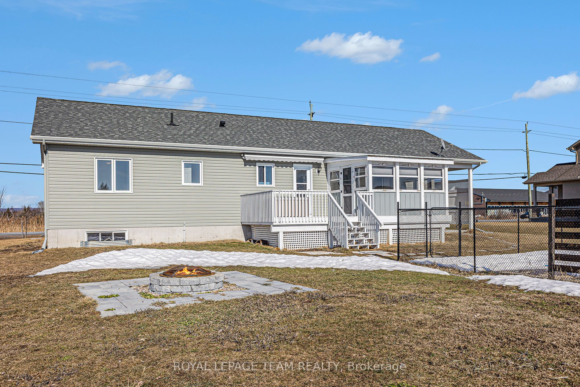 2833 Dunrobin Road Property Photo 32