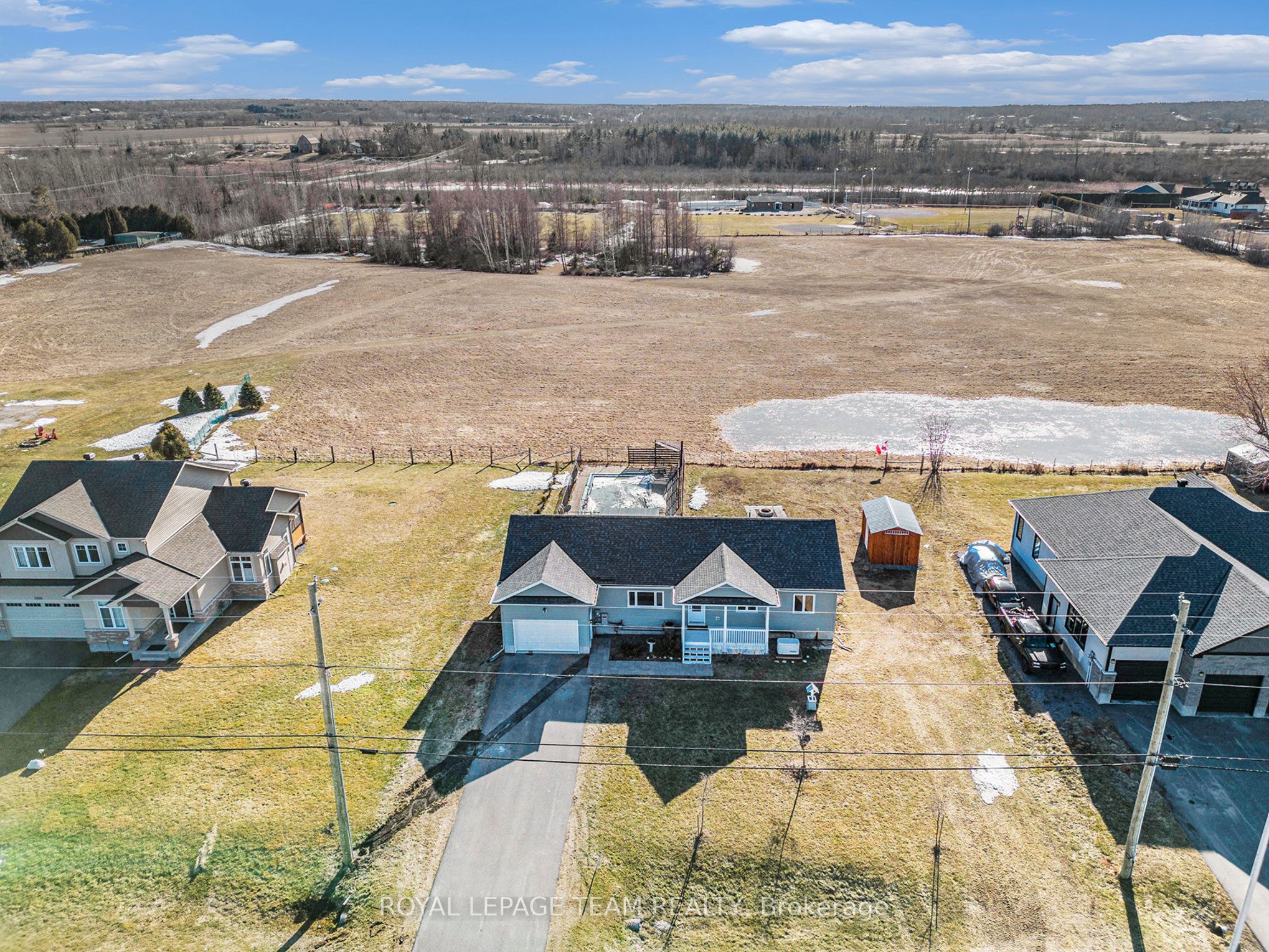 2833 Dunrobin Road Property Photo 33