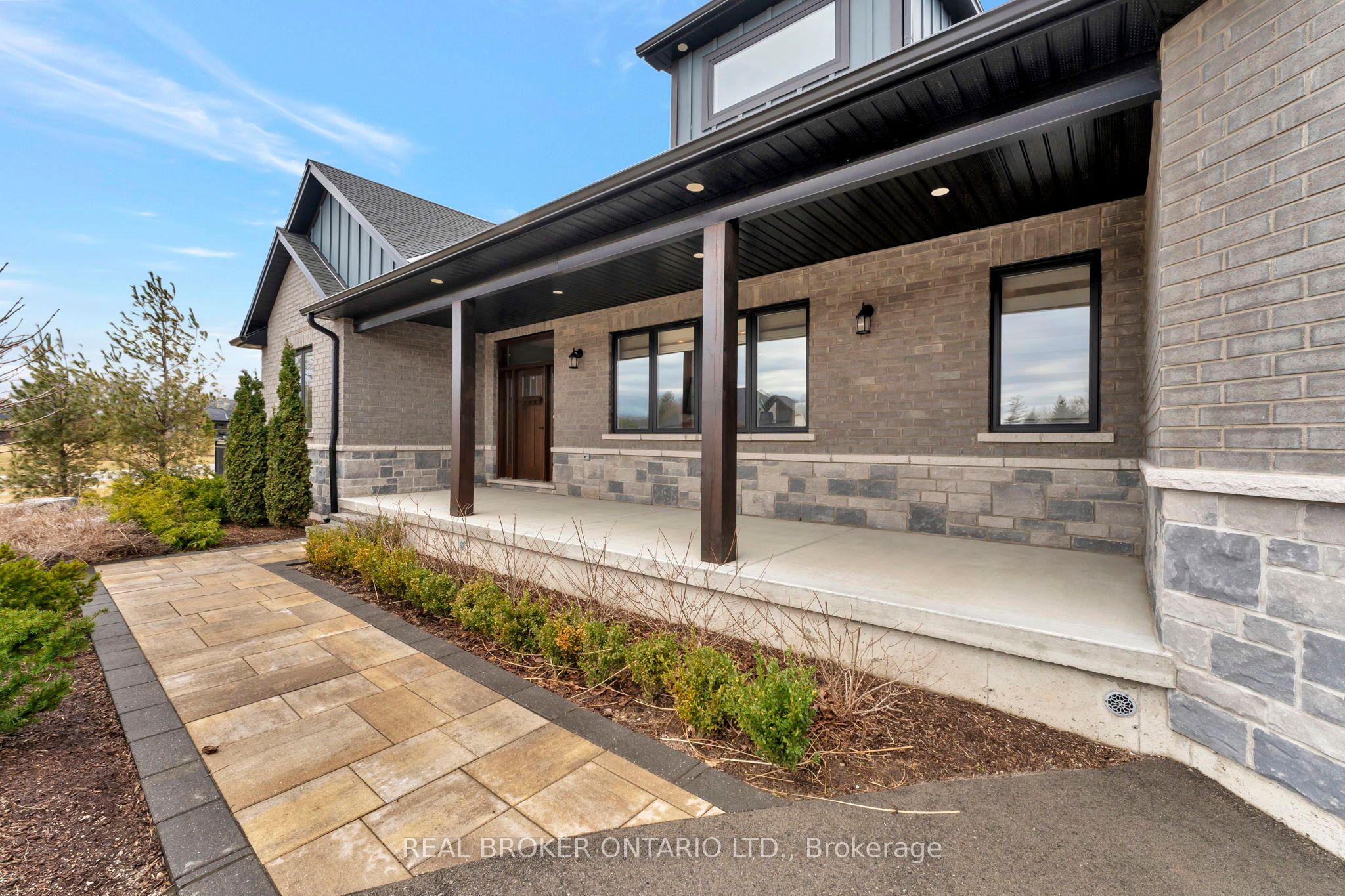 66 August Crescent Property Photo 5