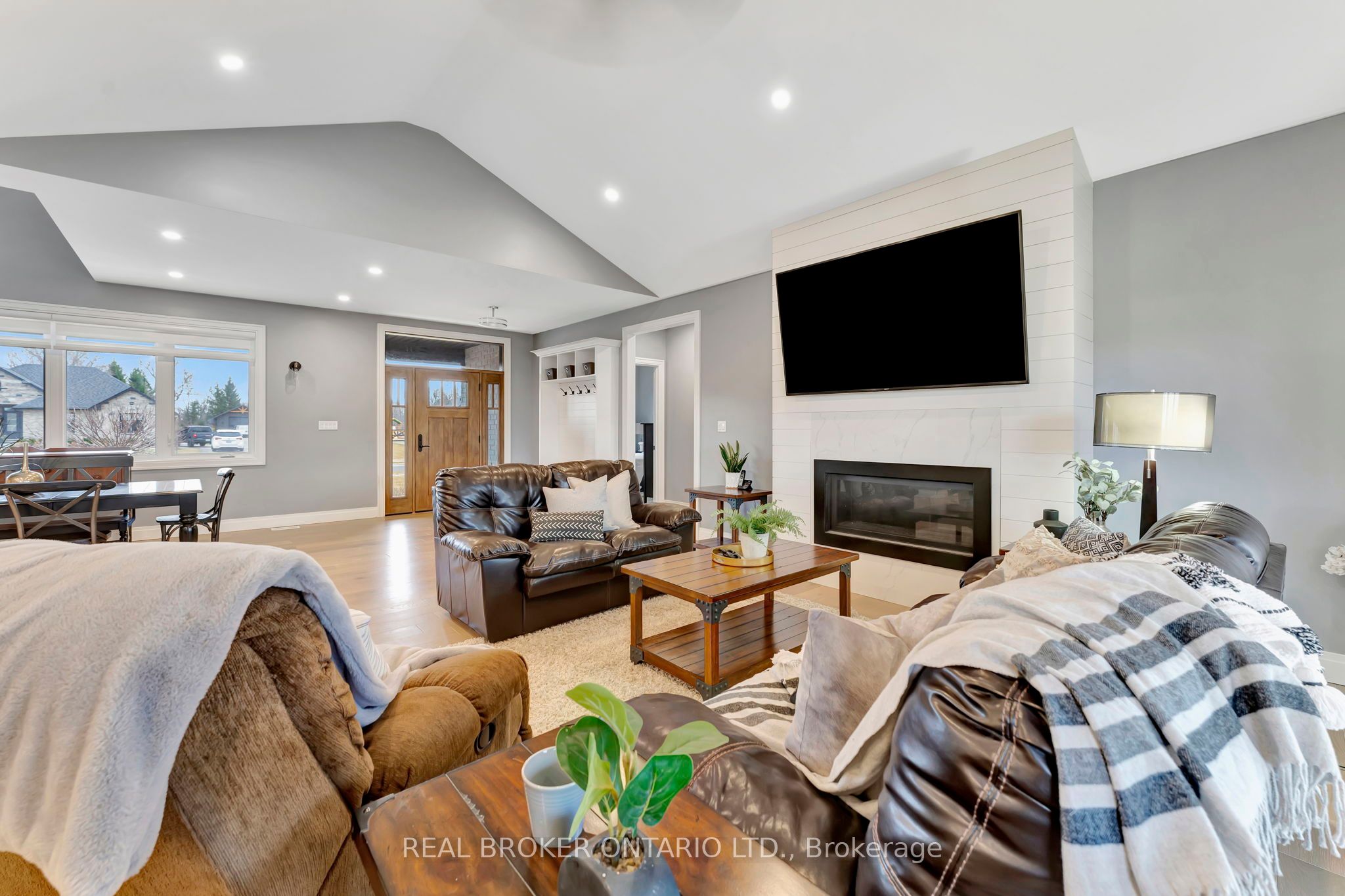 66 August Crescent Property Photo 11