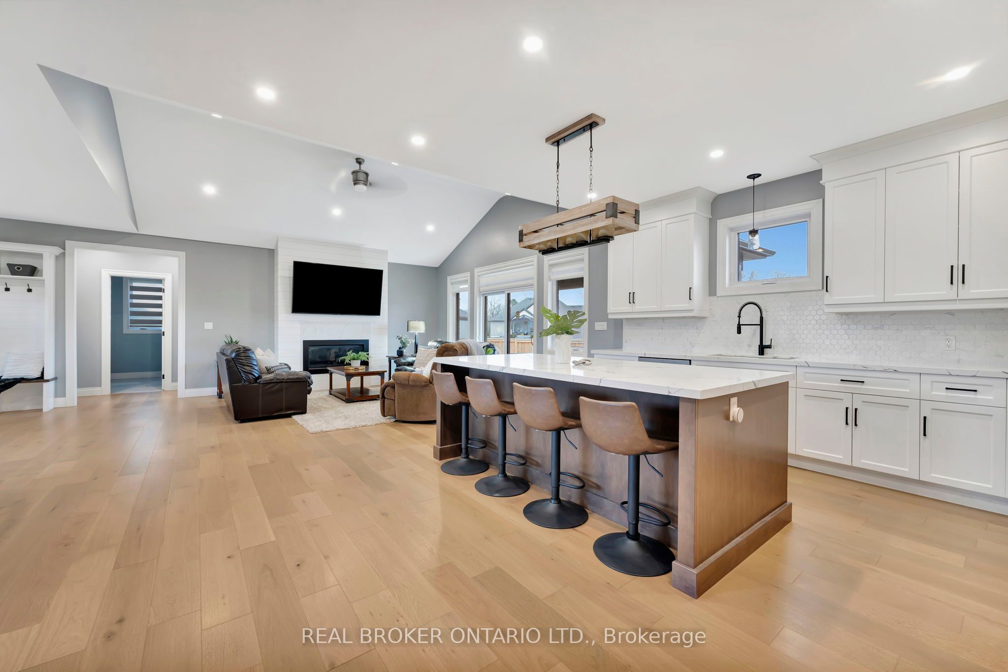 66 August Crescent Property Photo 14