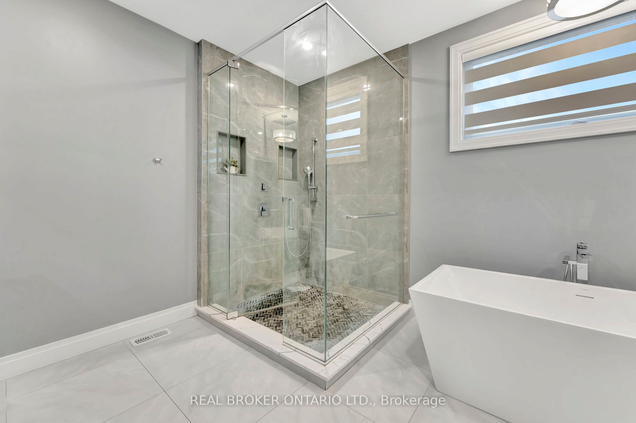 66 August Crescent Property Photo 29