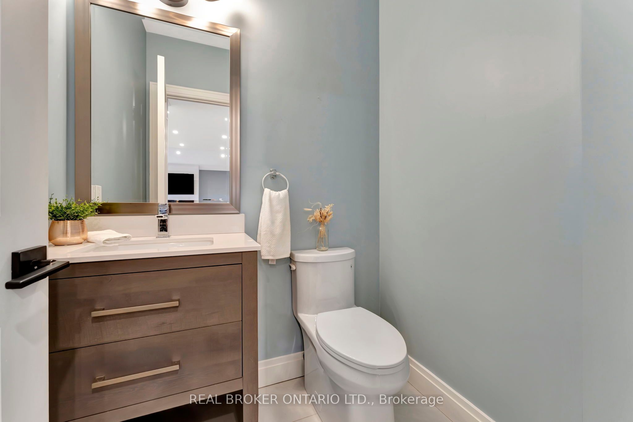 66 August Crescent Property Photo 35