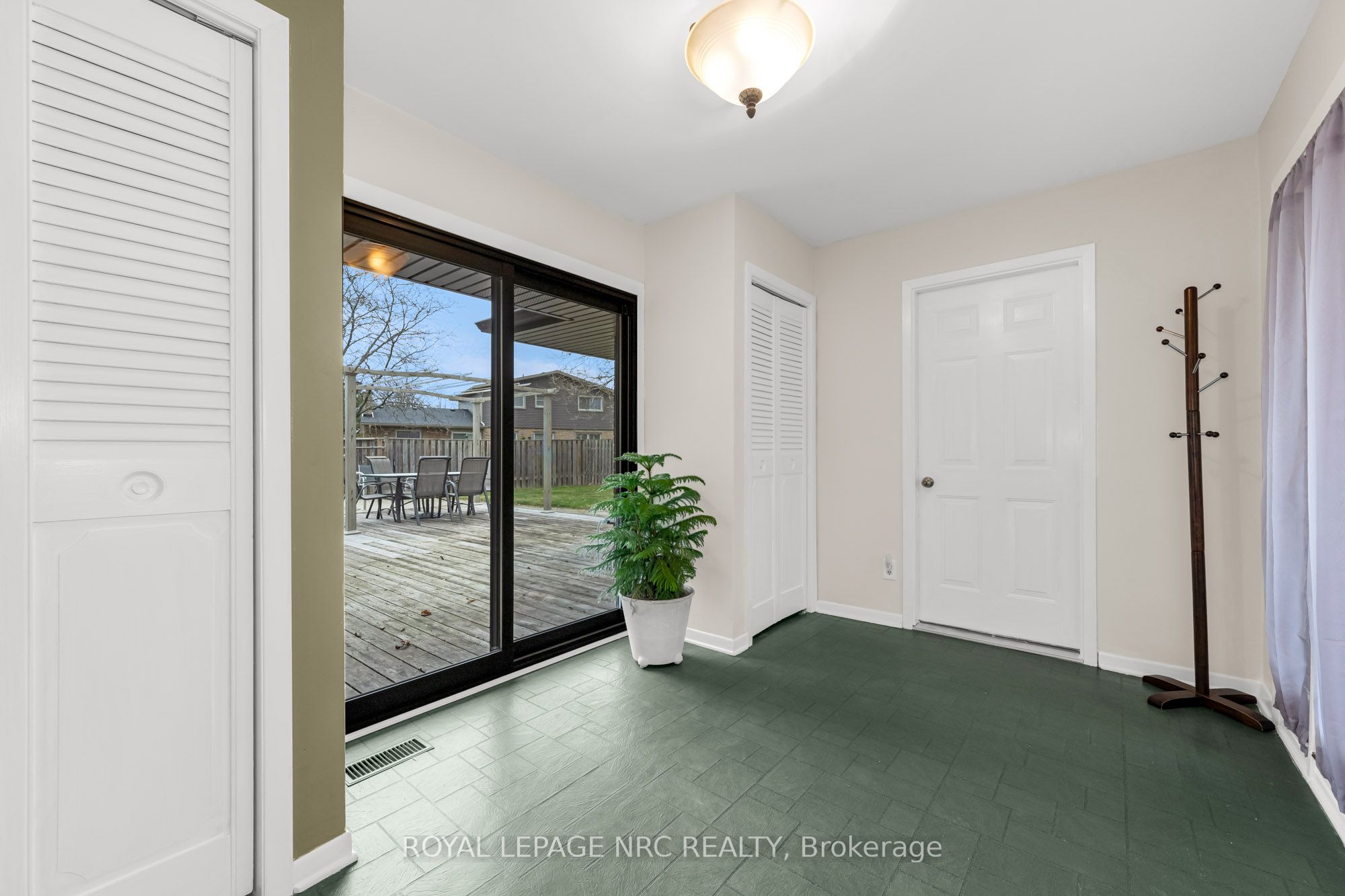 3 Pyramid Place Property Photo 24