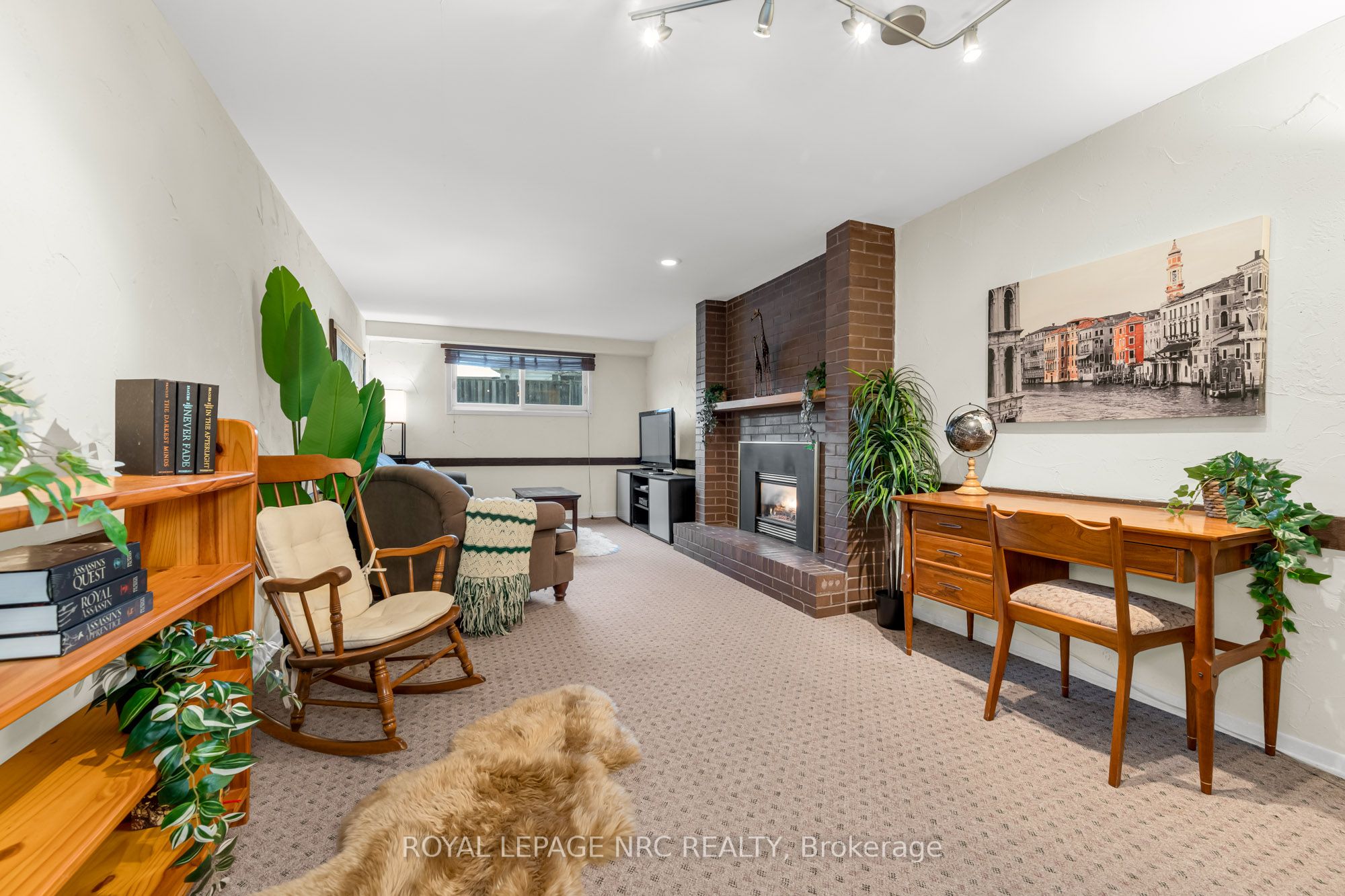 3 Pyramid Place Property Photo 32