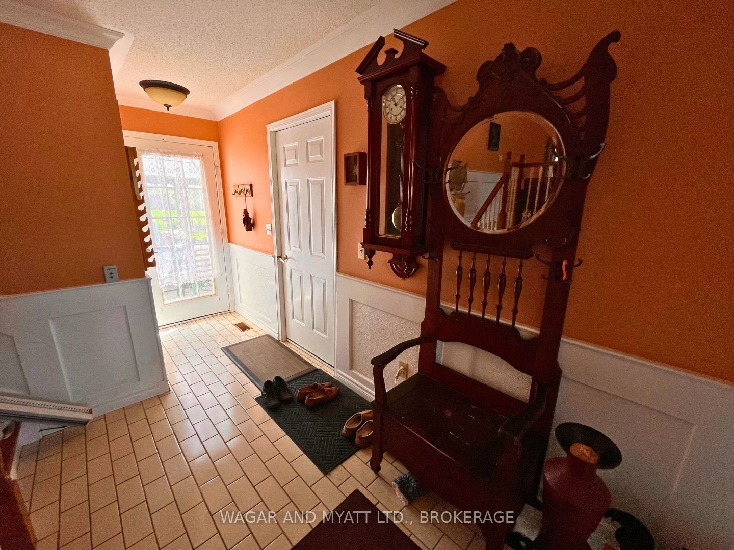 63 N Southwood Crescent N Property Photo 6