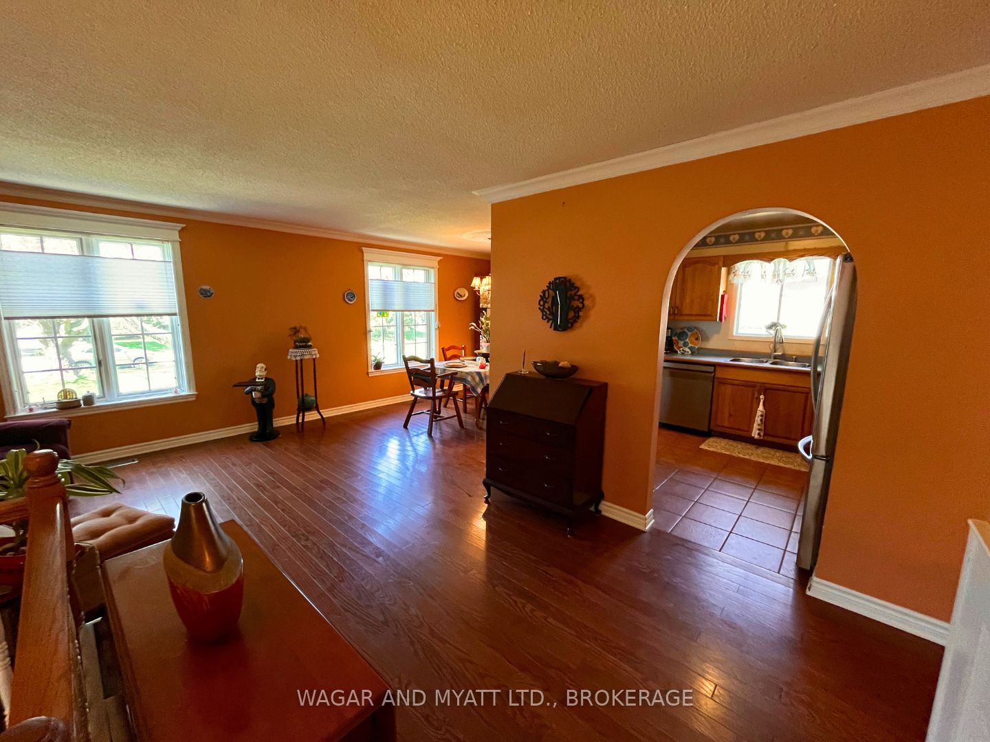 63 N Southwood Crescent N Property Photo 8