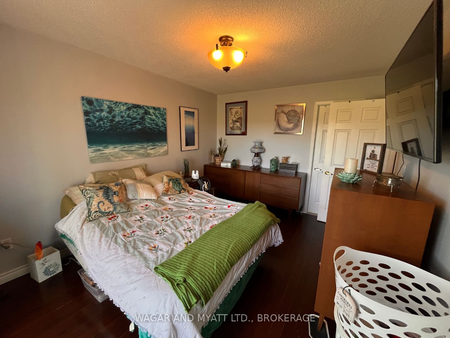 63 N Southwood Crescent N Property Photo 21