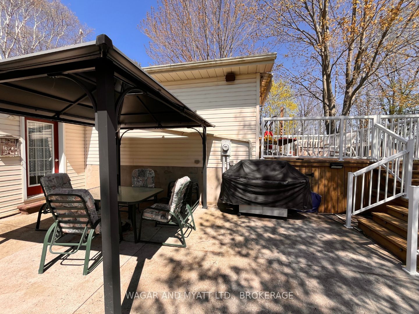 63 N Southwood Crescent N Property Photo 29