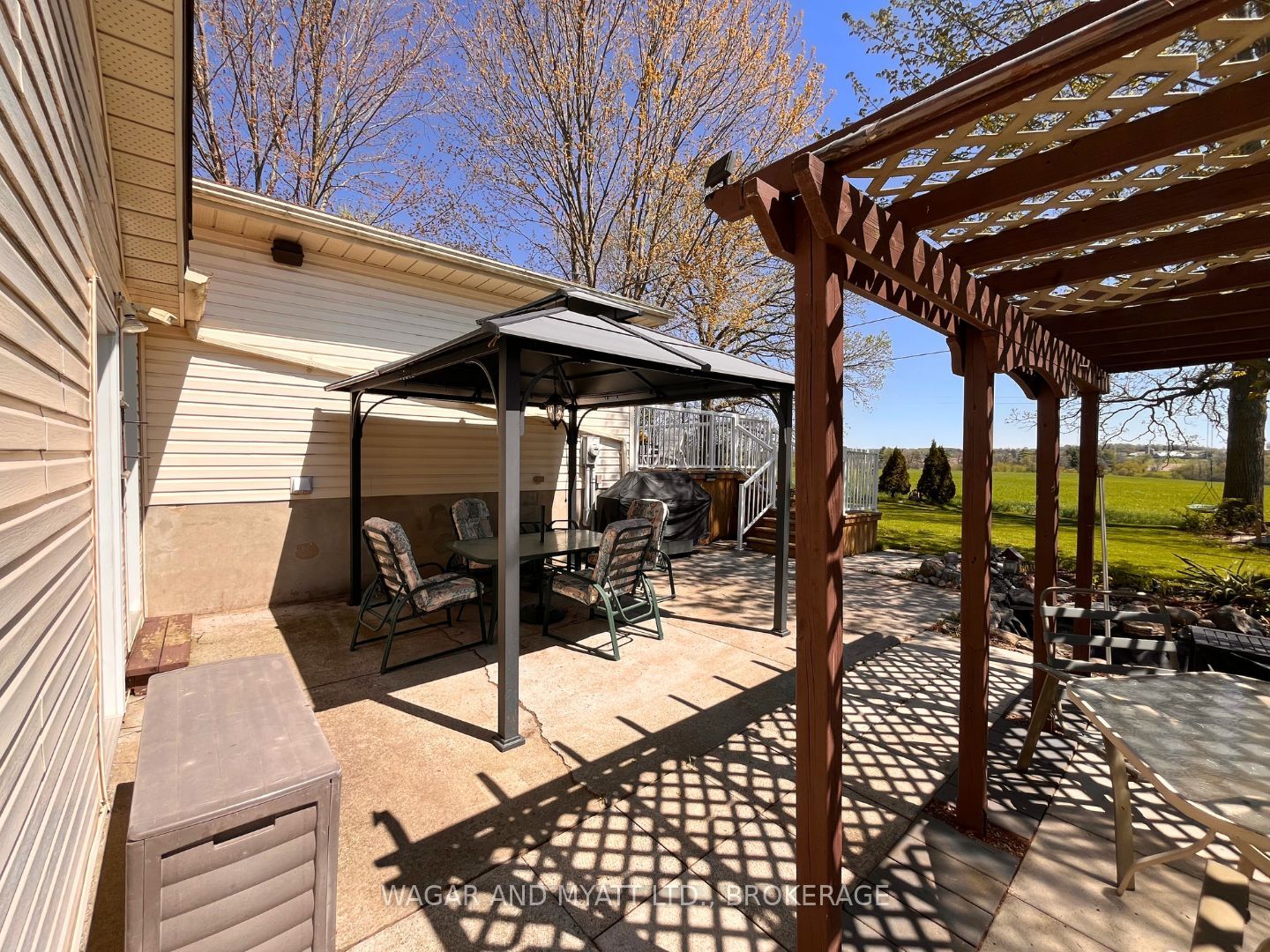 63 N Southwood Crescent N Property Photo 30