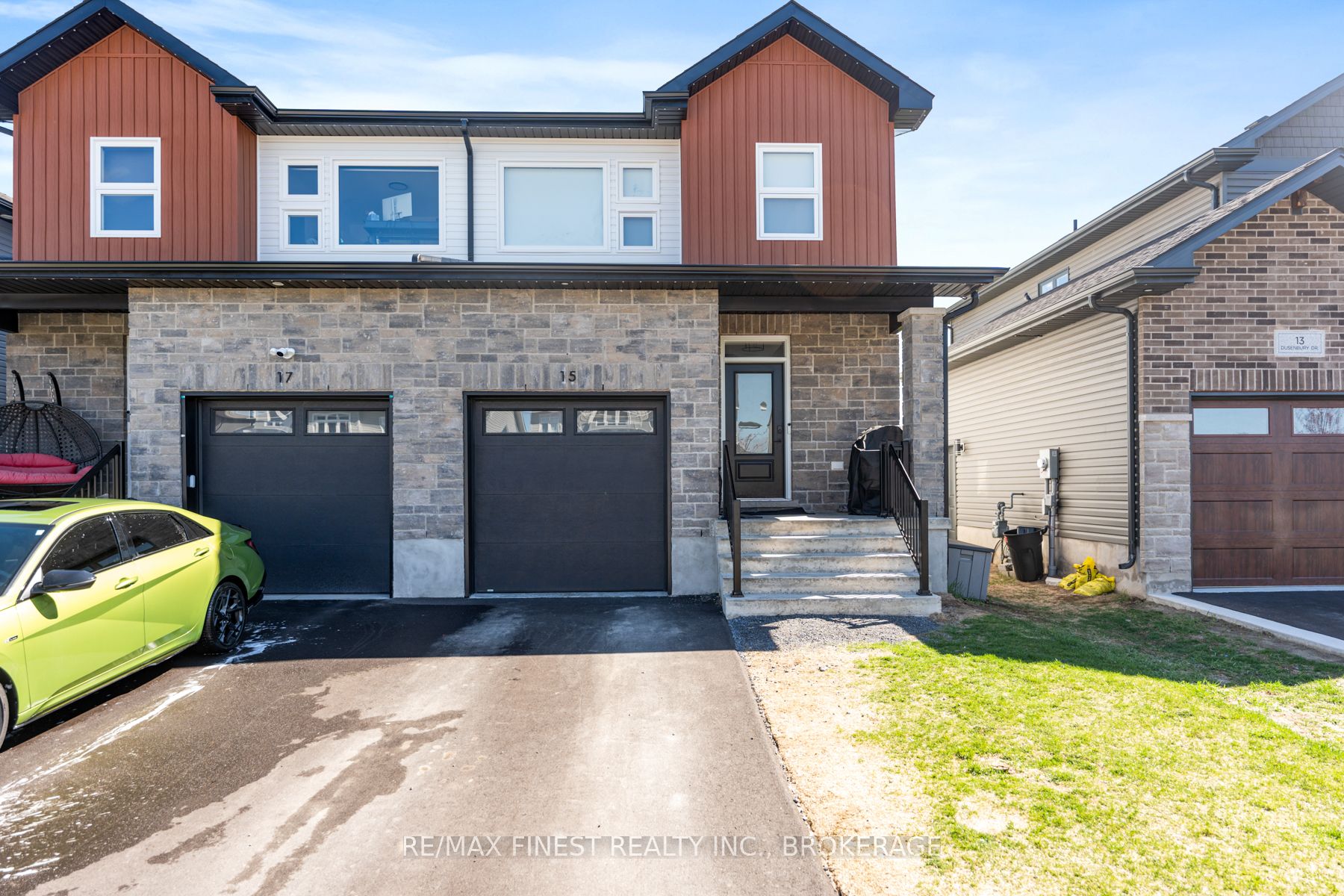 15 Dusenbury Drive Property Photo