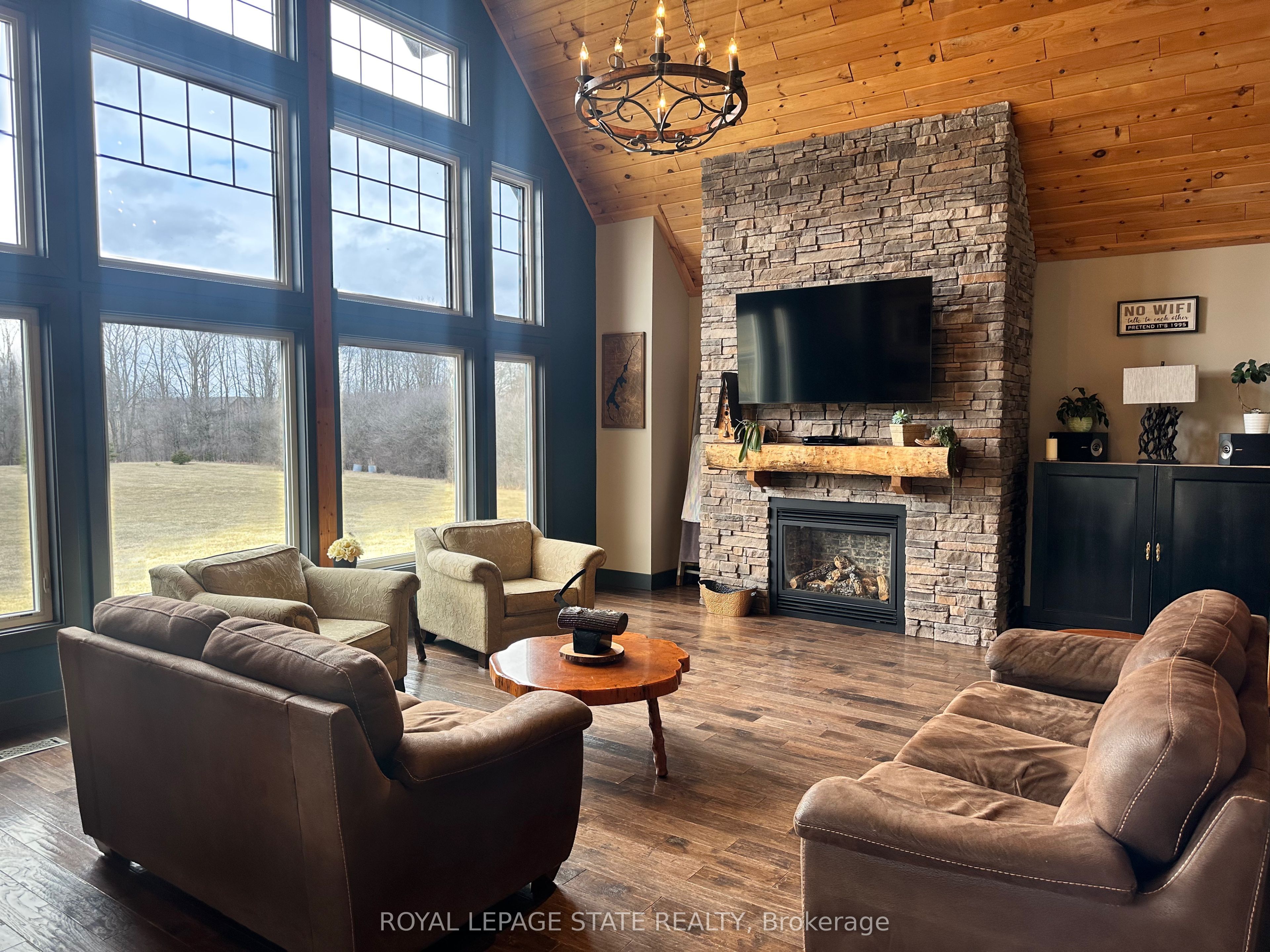 1655 Indiana Road E Property Photo 16