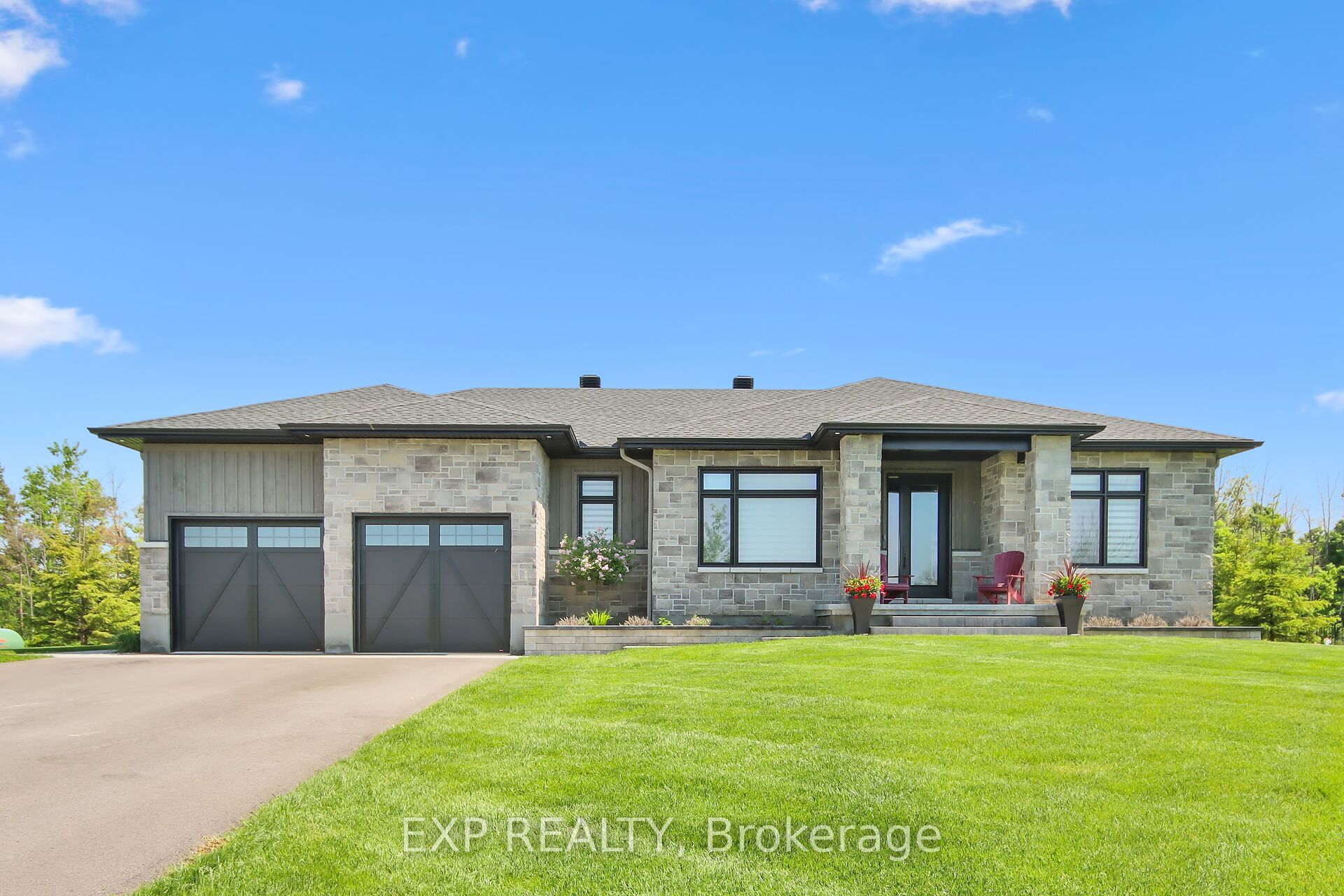 13 Tilly Ln Property Photo
