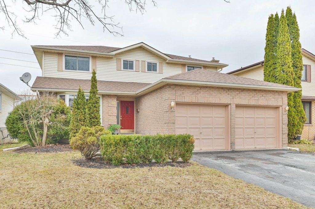 30 Springbrook Crescent Property Photo