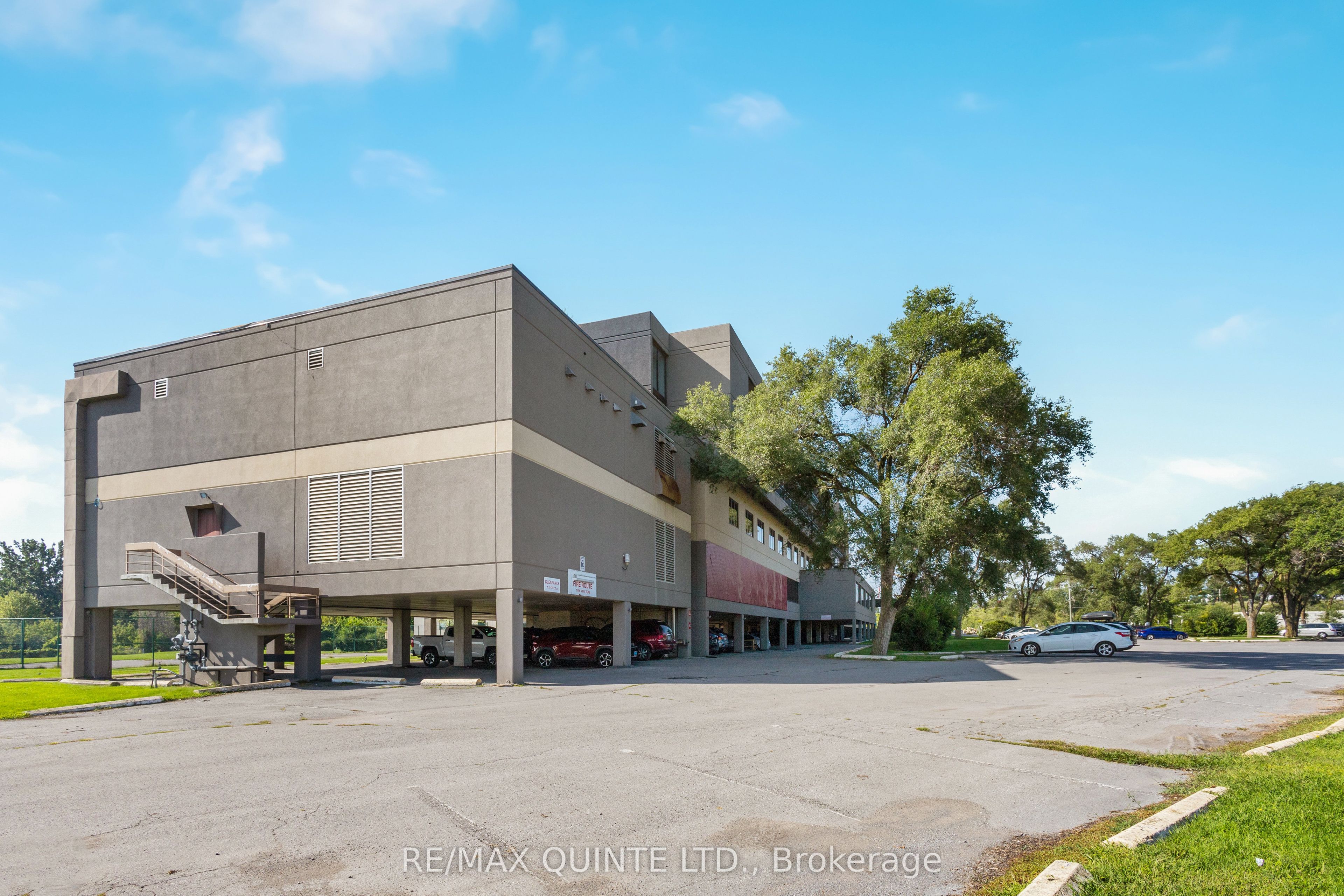 #204 - 11 Bay Bridge Road Property Photo 4