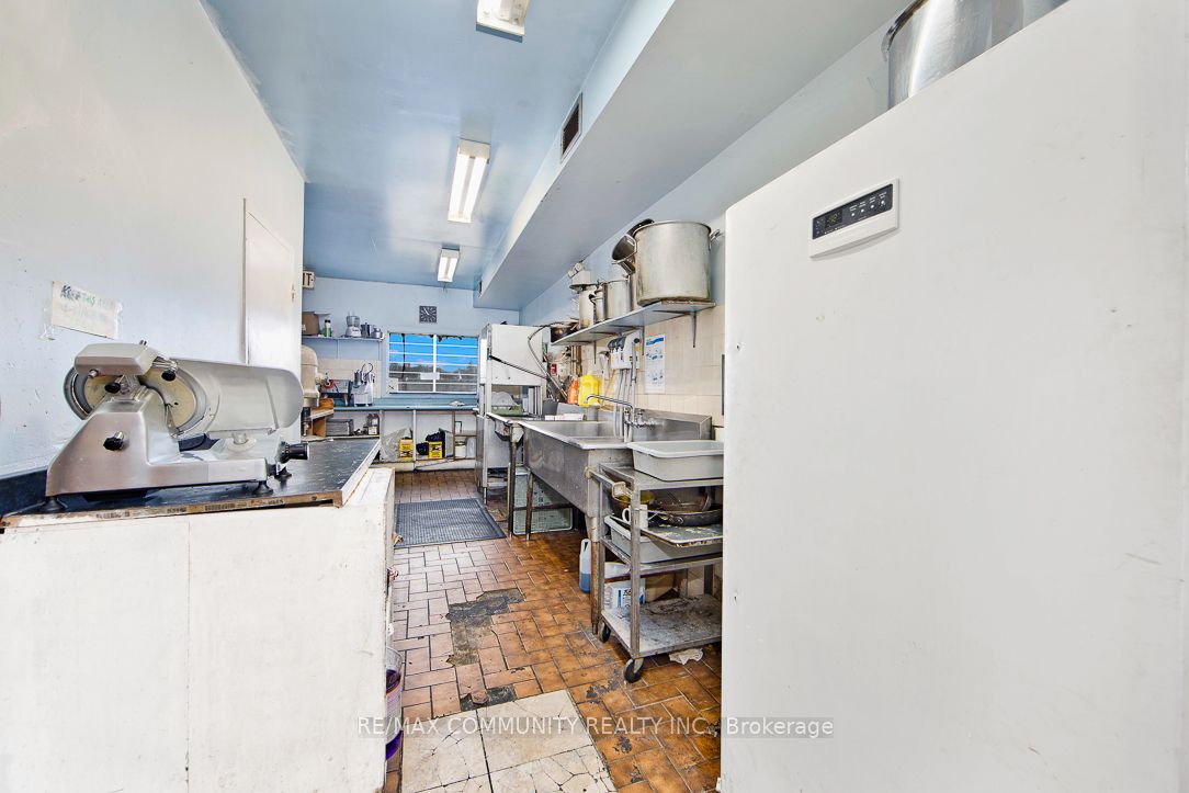 326 Front Street Property Photo 16