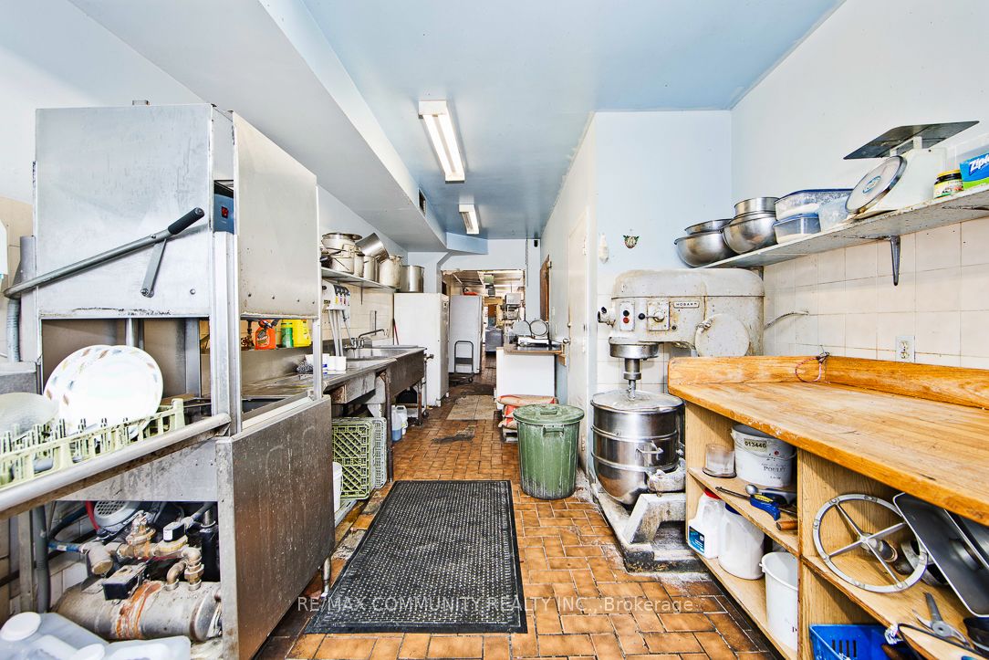 326 Front Street Property Photo 17