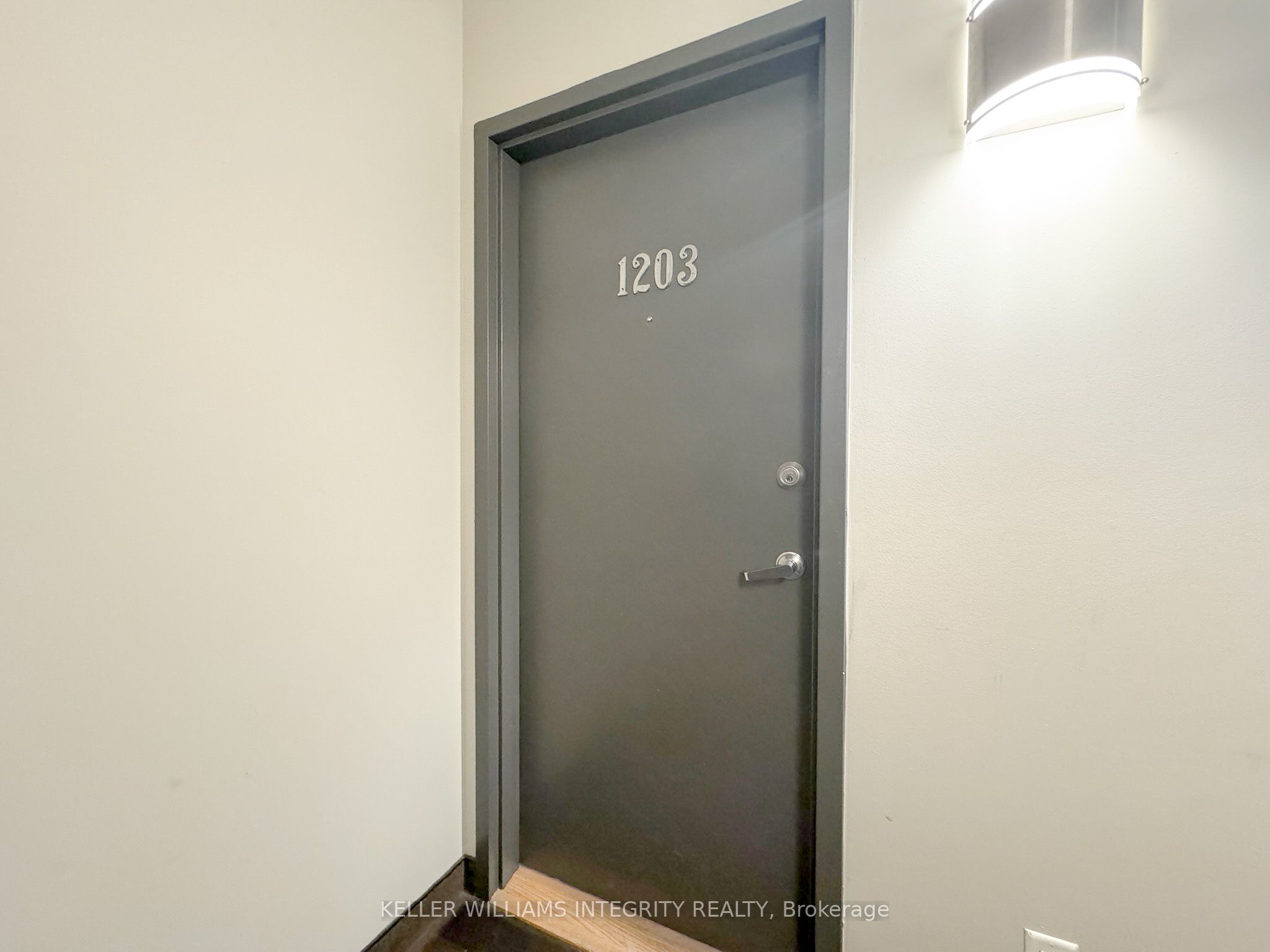 #1203 - 134 York Street Property Photo 9