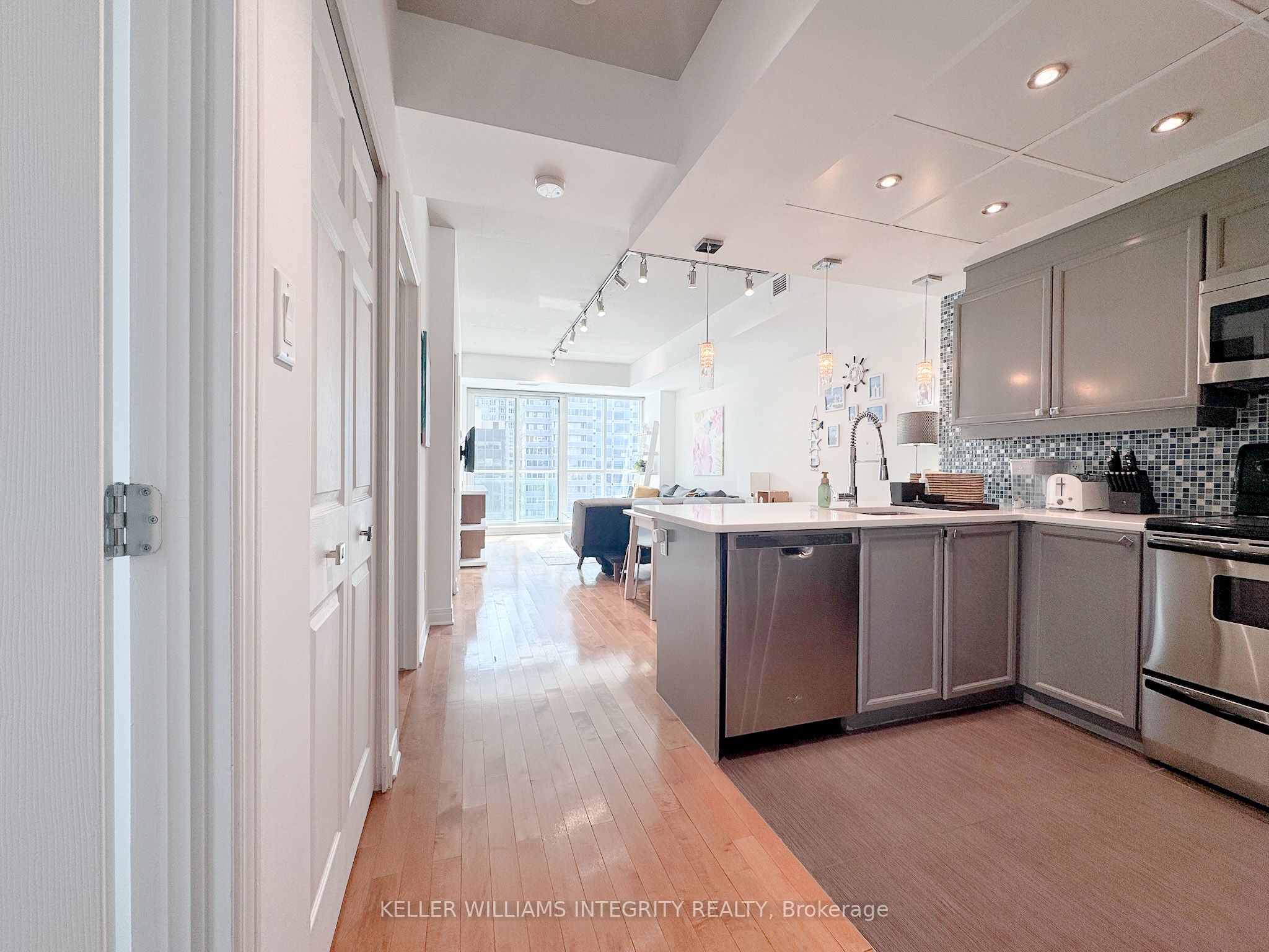 #1203 - 134 York Street Property Photo 17